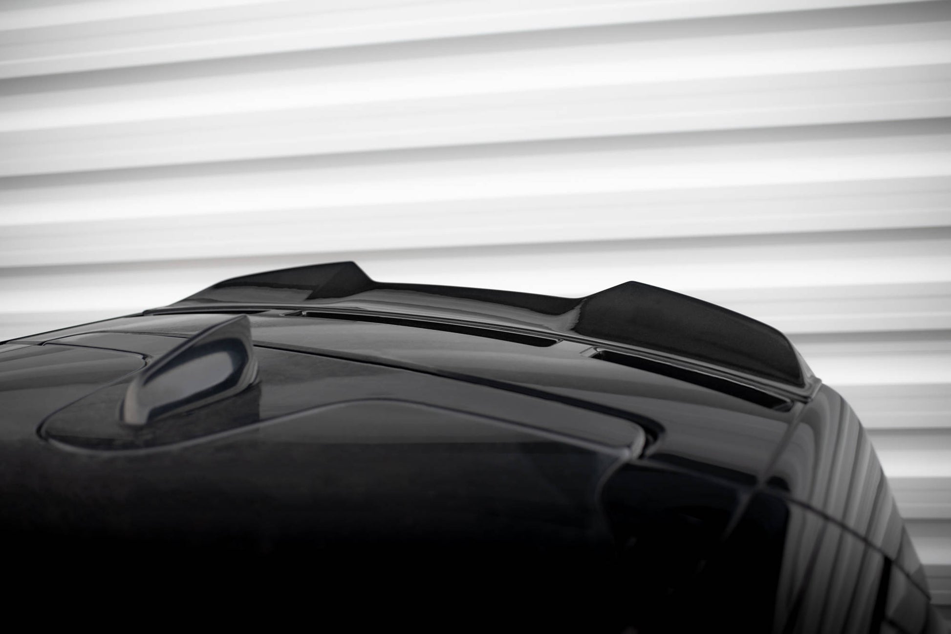 Maxton Spoiler CAP für 3D Land Rover Discovery HSE Mk5 schwarz Hochglanz