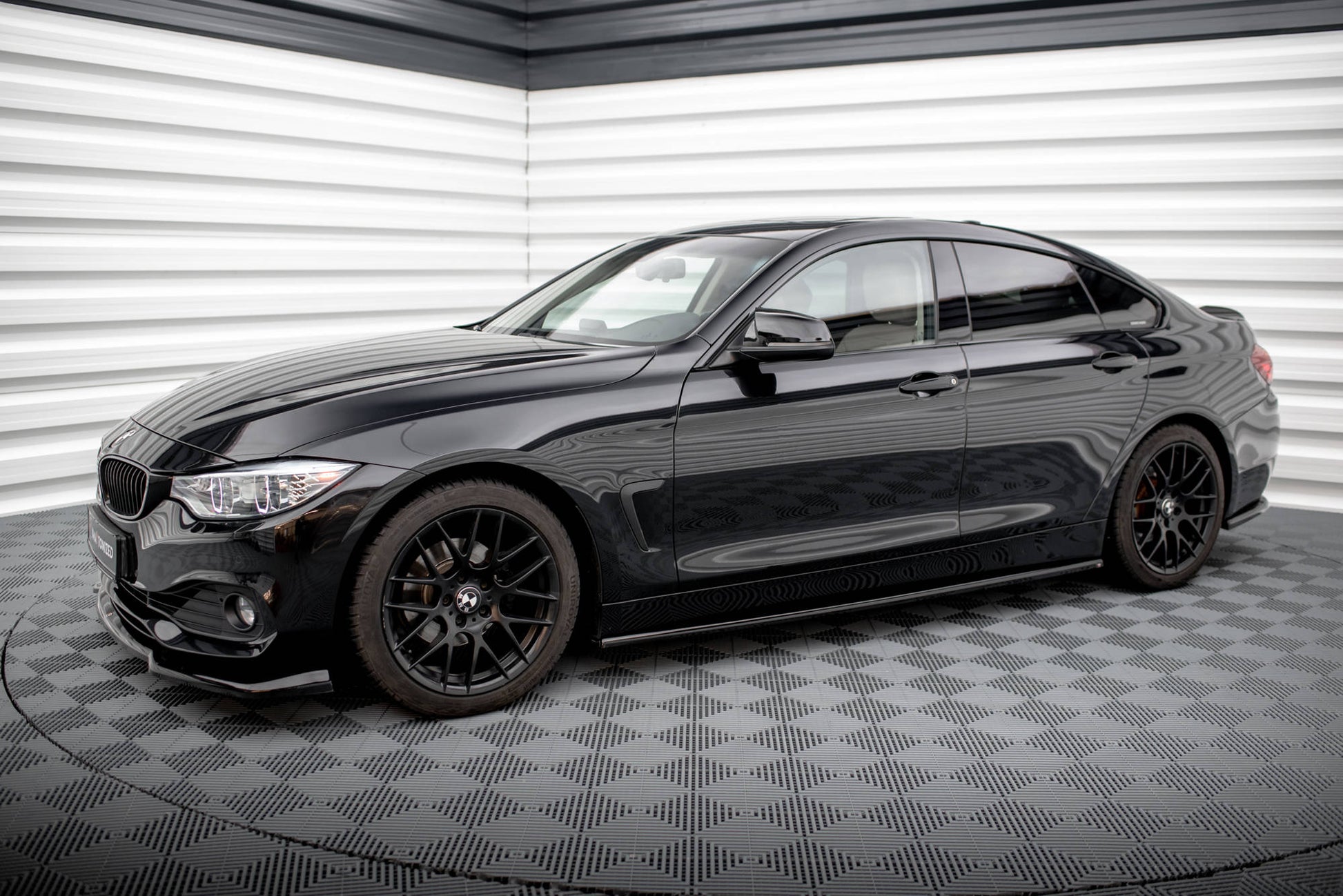Maxton Seitenschweller Ansatz für BMW 4er Coupe / Gran Coupe / Cabrio F32 / F36 / F33 schwarz Hochglanz