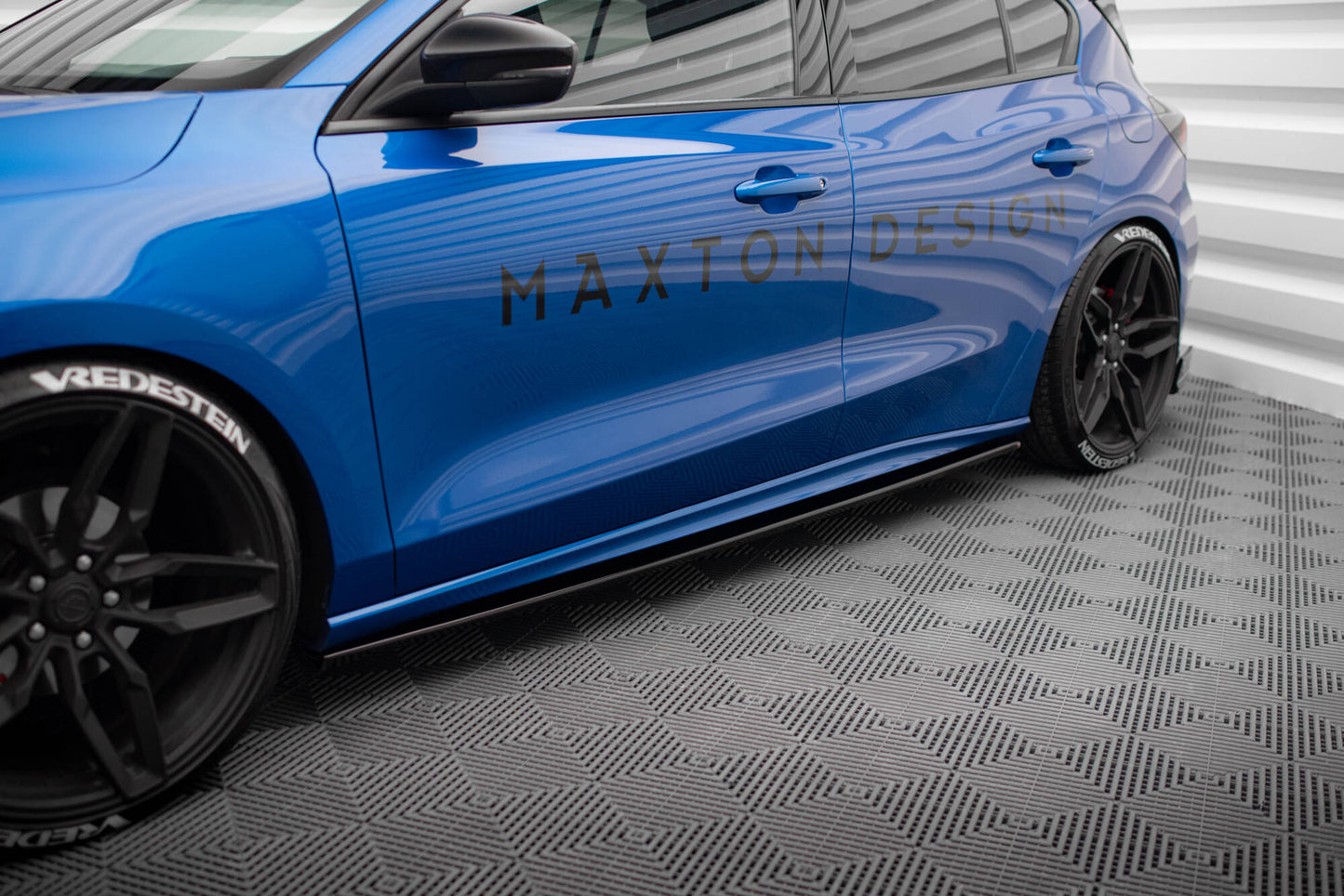 Maxton Seitenschweller Ansatz für V.2 für Ford Focus ST / ST-Line Mk4 schwarz Hochglanz