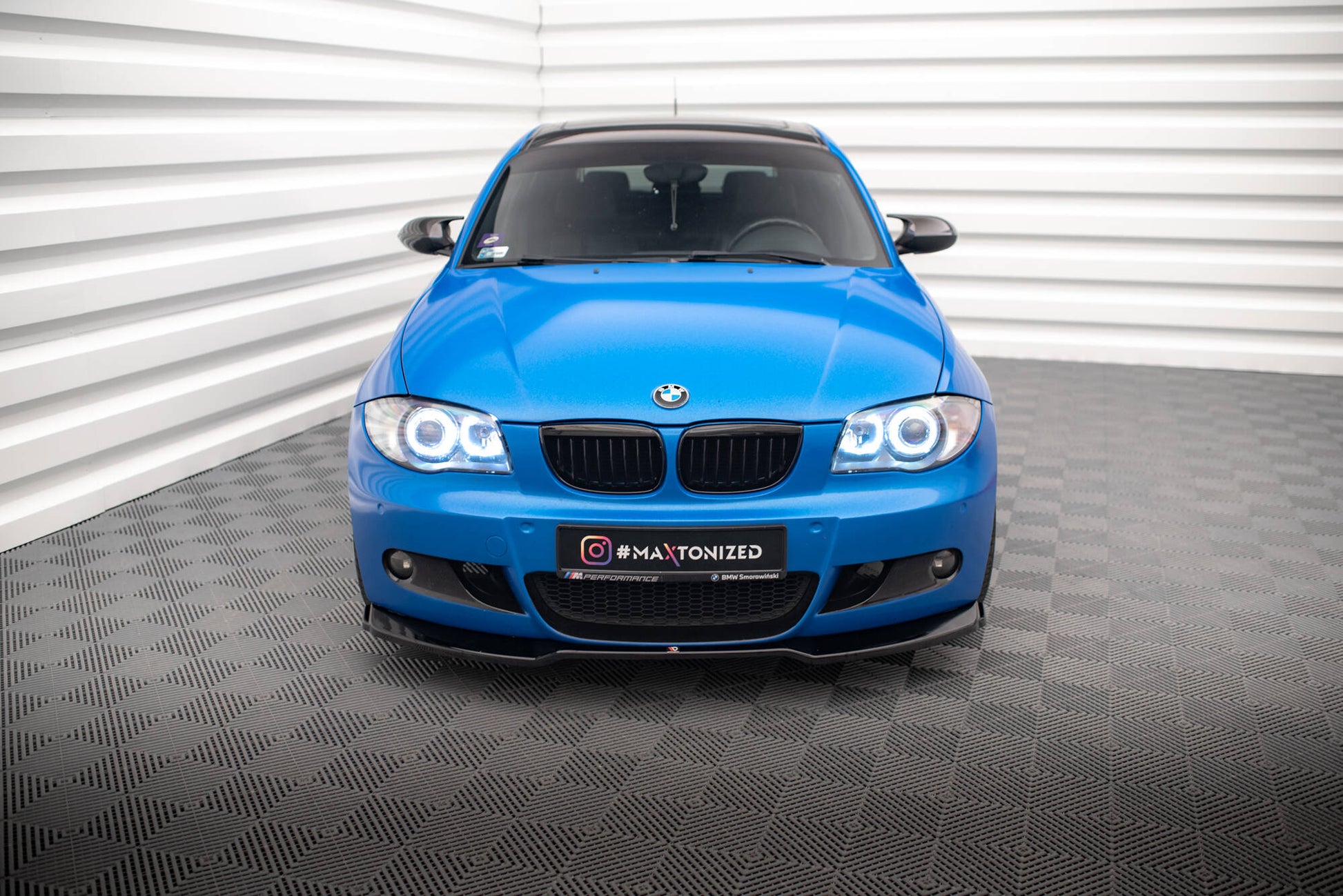 Maxton Front Ansatz V.1 für BMW 1er M-Paket E87 Facelift schwarz Hochglanz