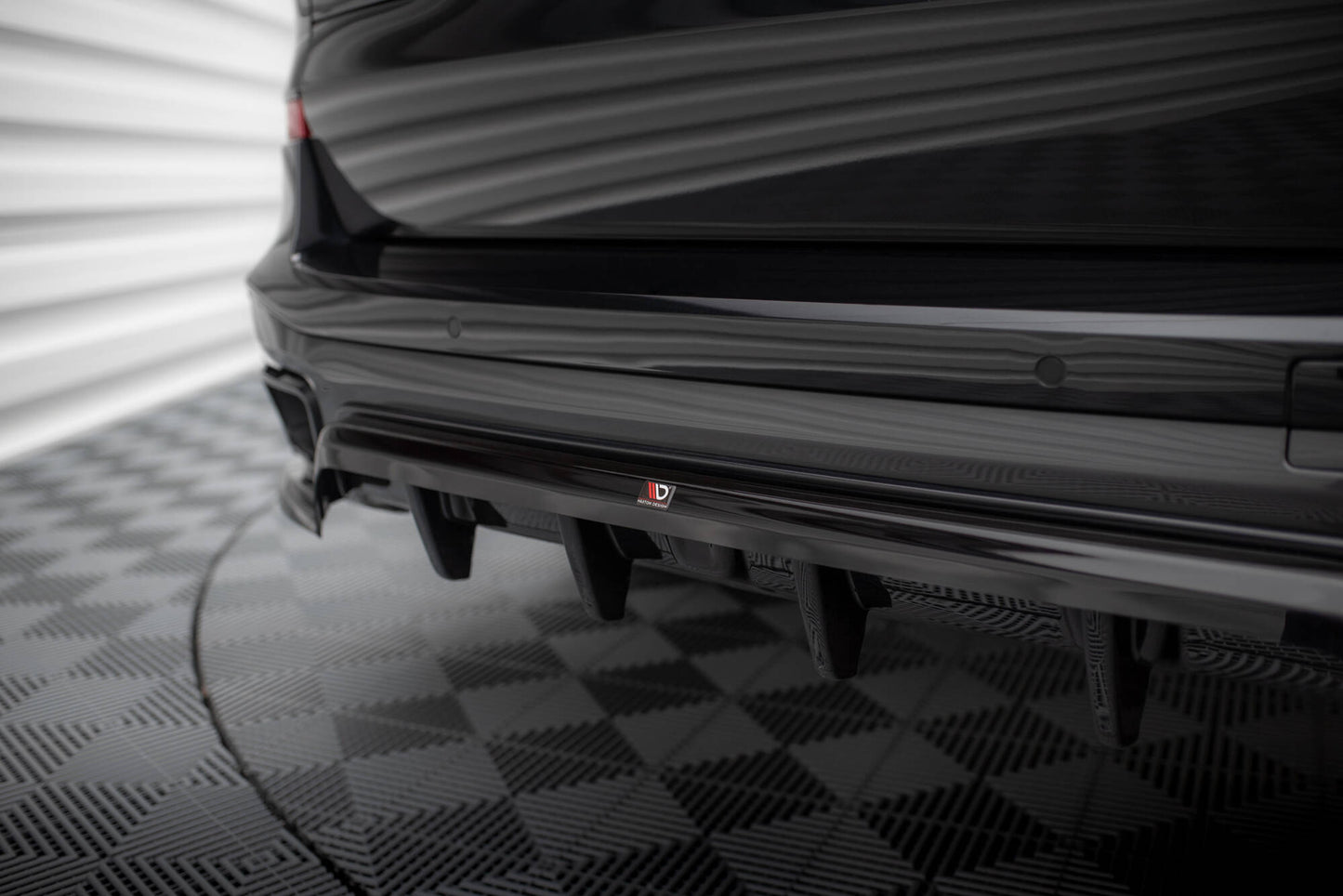 Maxton Mittlerer Diffusor Heck Ansatz DTM Look für BMW X5 M-Paket G05 schwarz Hochglanz