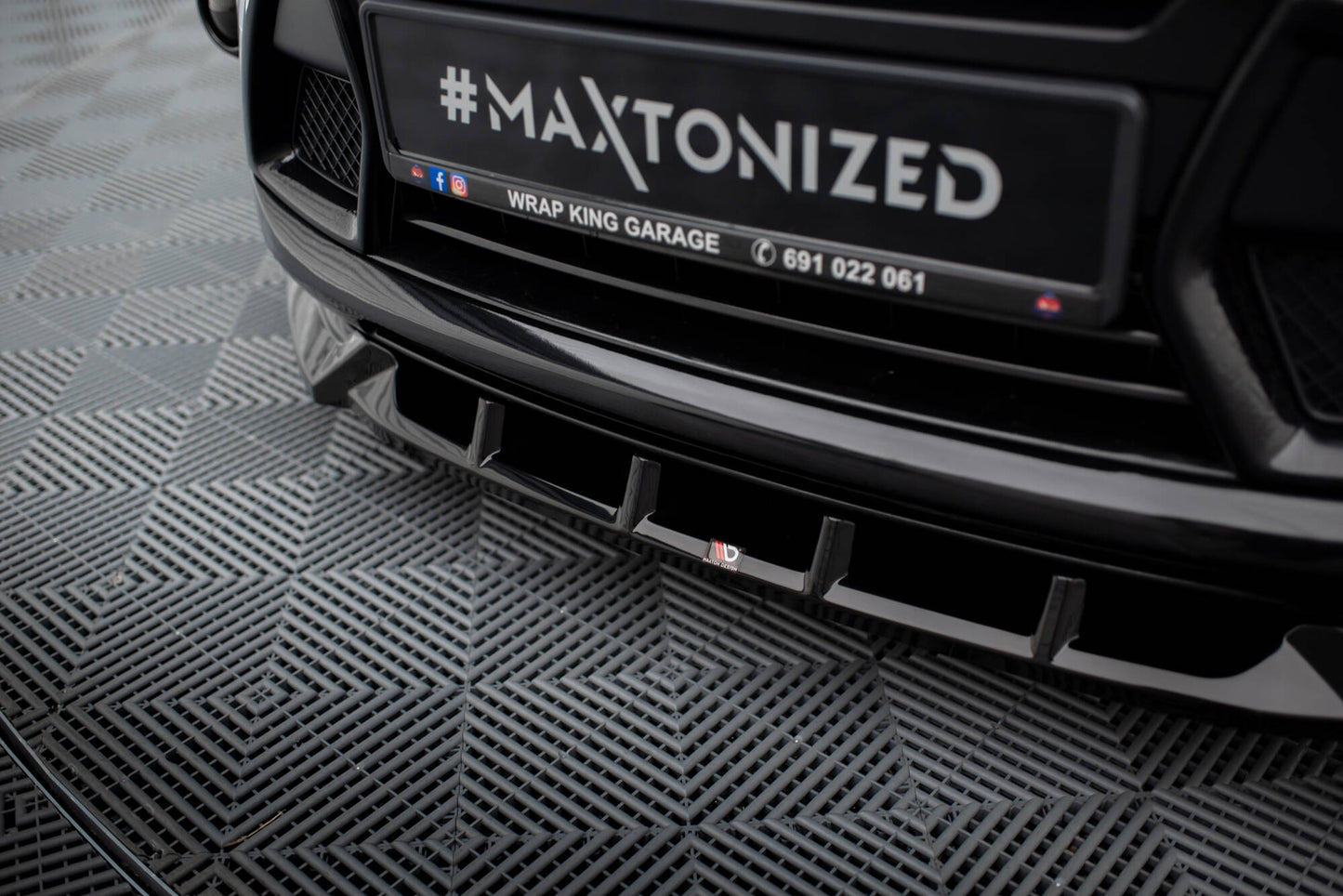 Maxton Front Ansatz für Ford Kuga ST Mk1 schwarz Hochglanz