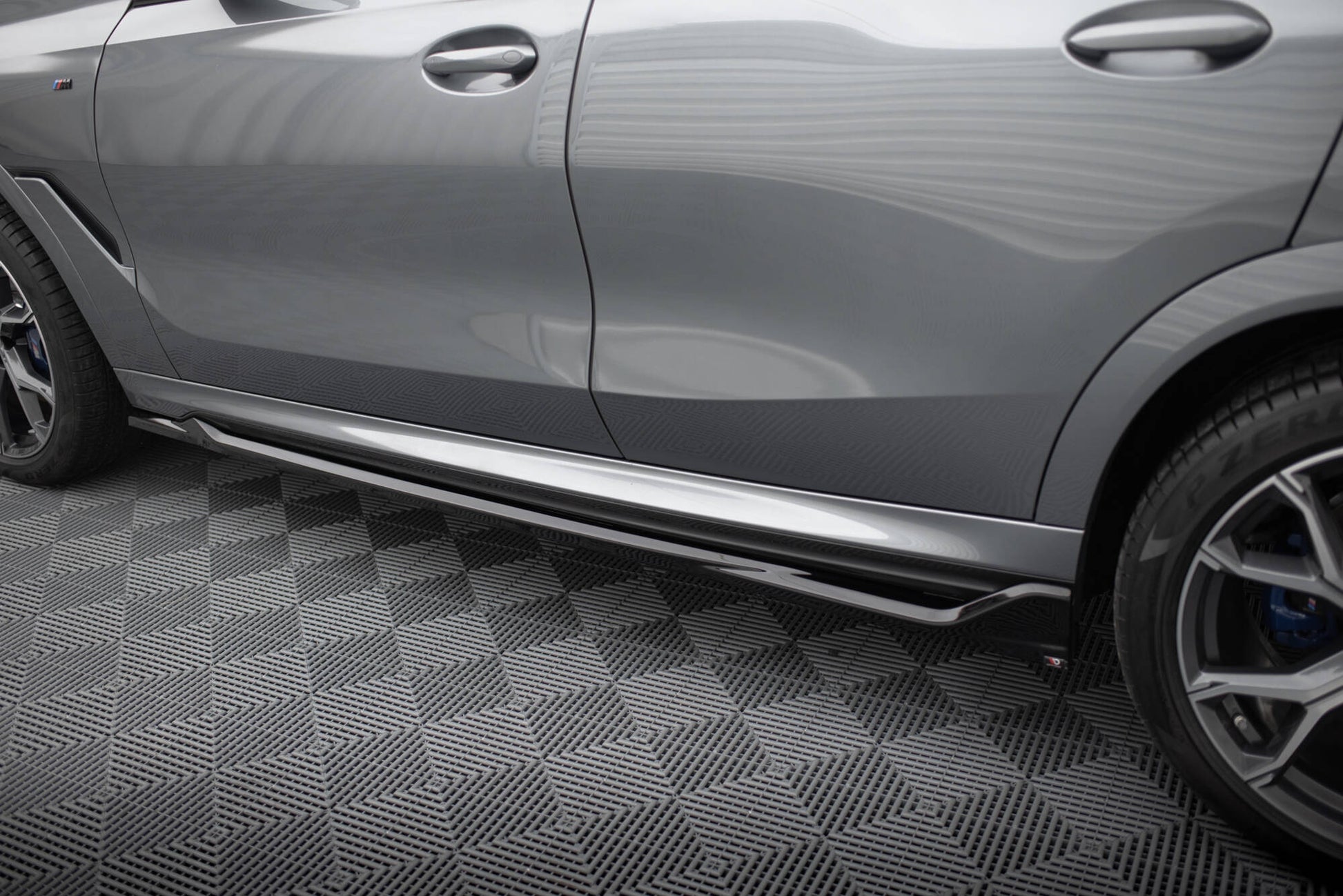 Maxton Seitenschweller Ansatz für V.1 für BMW X6 M-Paket G06 Facelift schwarz Hochglanz