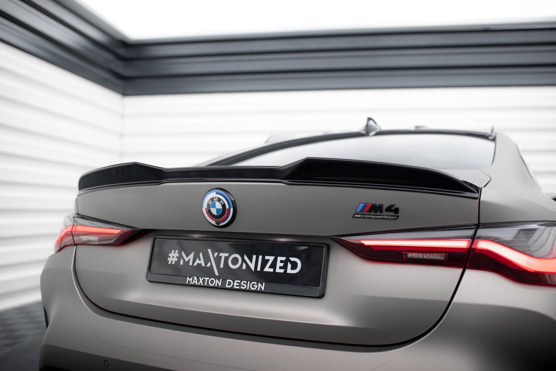 Maxton Spoiler CAP für 3D BMW M4 G82 / M440i G22 / 4 M-Paket G22 schwarz Hochglanz