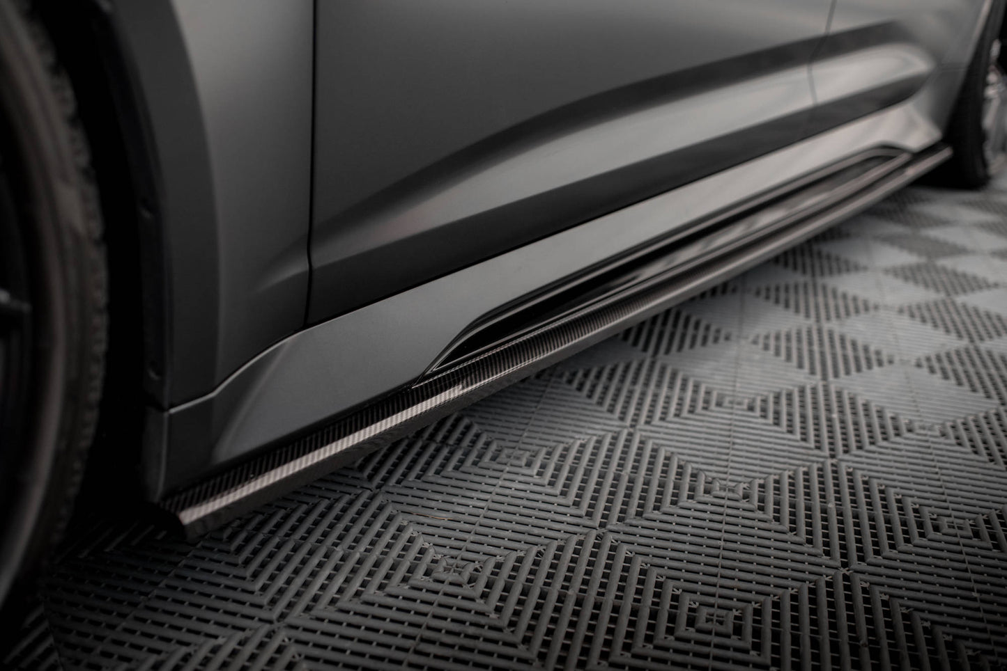 Maxton Carbon Fiber Seitenschweller Audi RS6 C8 / RS7 C8