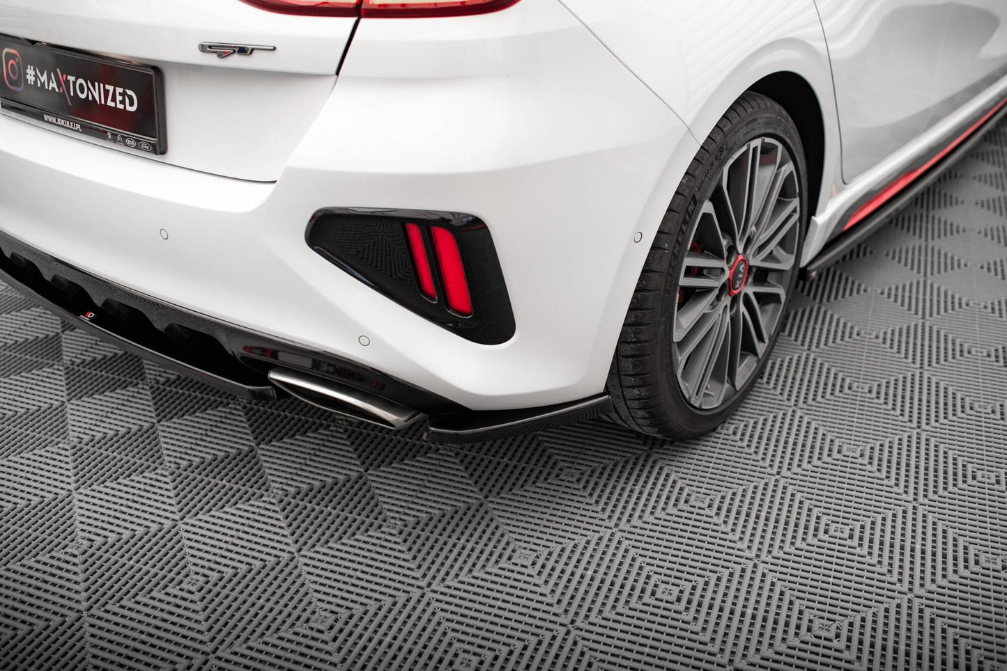 Maxton Heck Ansatz Flaps Diffusor für Kia Ceed GT Mk3  schwarz Hochglanz