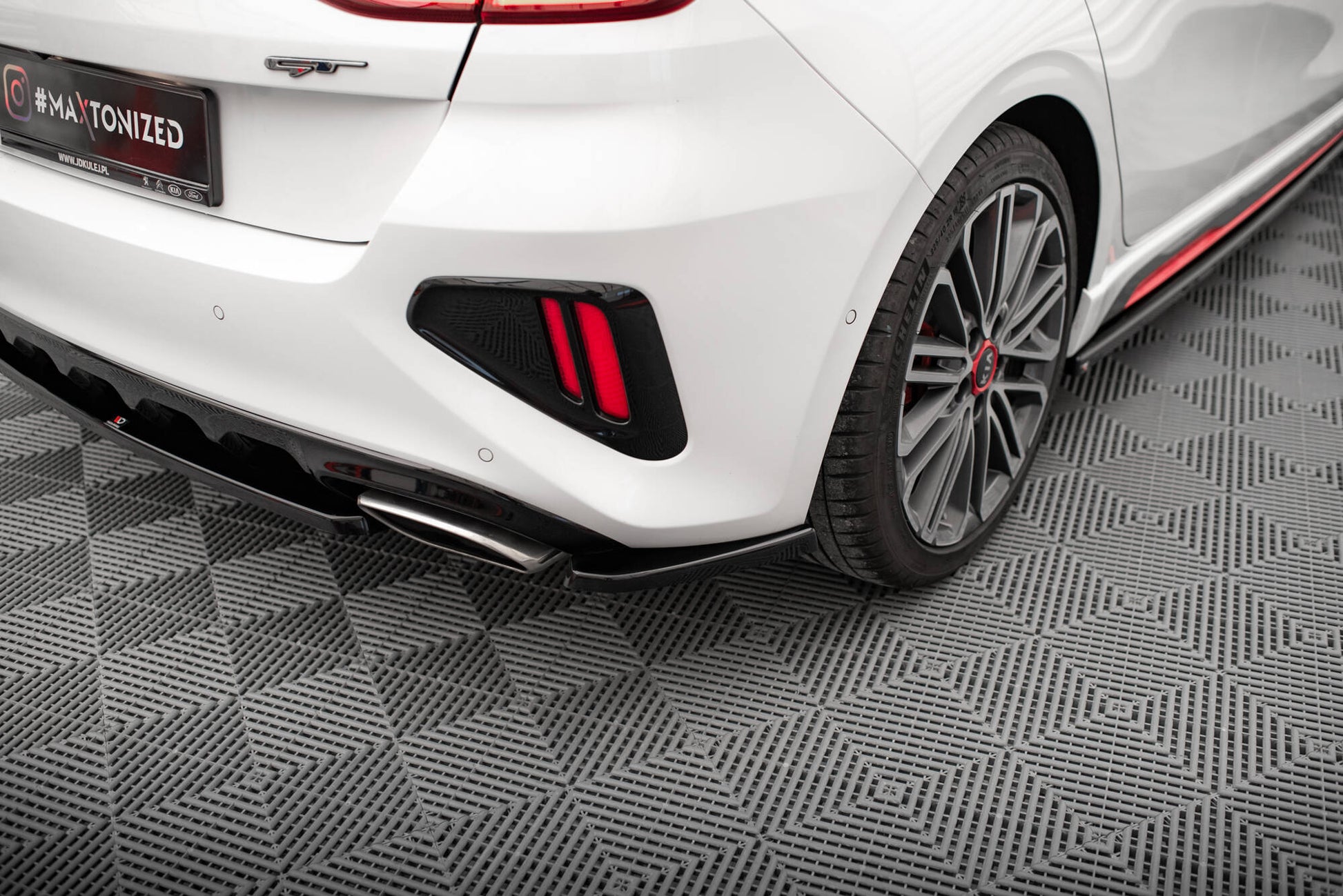 Maxton Heck Ansatz Flaps Diffusor für Kia Ceed GT Mk3  schwarz Hochglanz