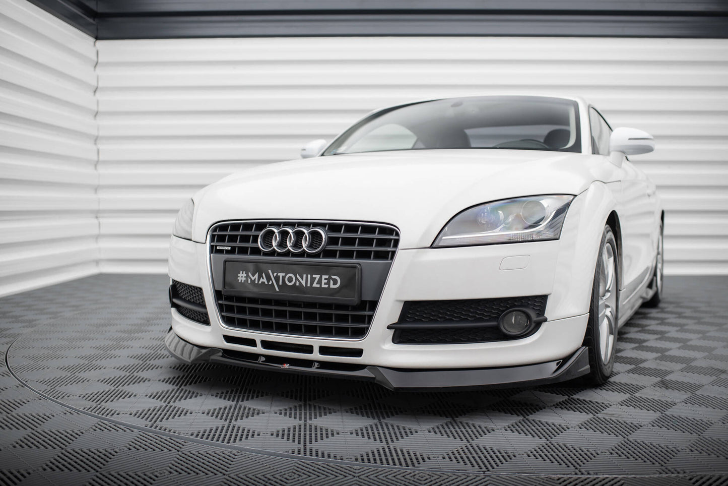 Maxton Front Ansatz V.3 für Audi TT 8J schwarz Hochglanz
