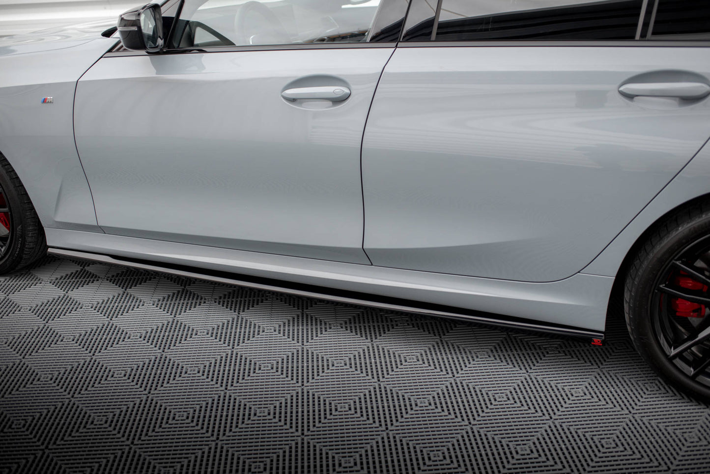 Maxton Seitenschweller Ansatz für BMW 3er M340i / M-Paket G20 / G21 Facelift schwarz Hochglanz