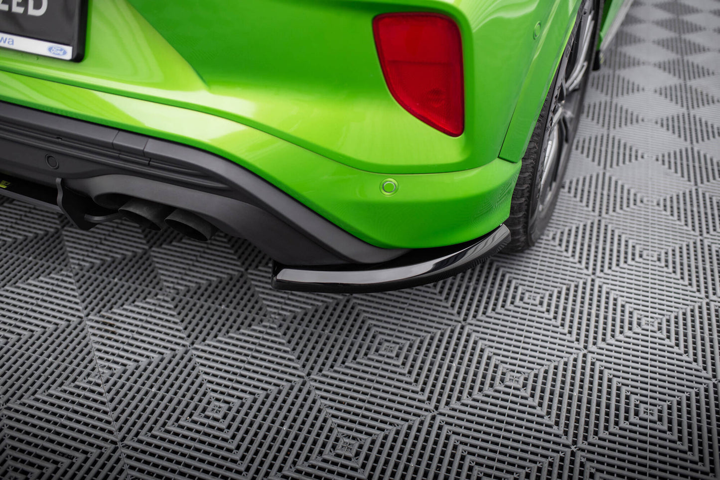 Maxton Heck Ansatz Flaps Diffusor für Ford Puma ST Mk1 schwarz Hochglanz