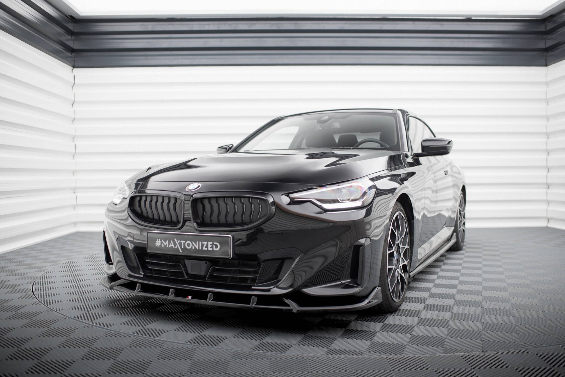 Maxton Front Ansatz V.2 für BMW 2 Coupe G42 schwarz Hochglanz