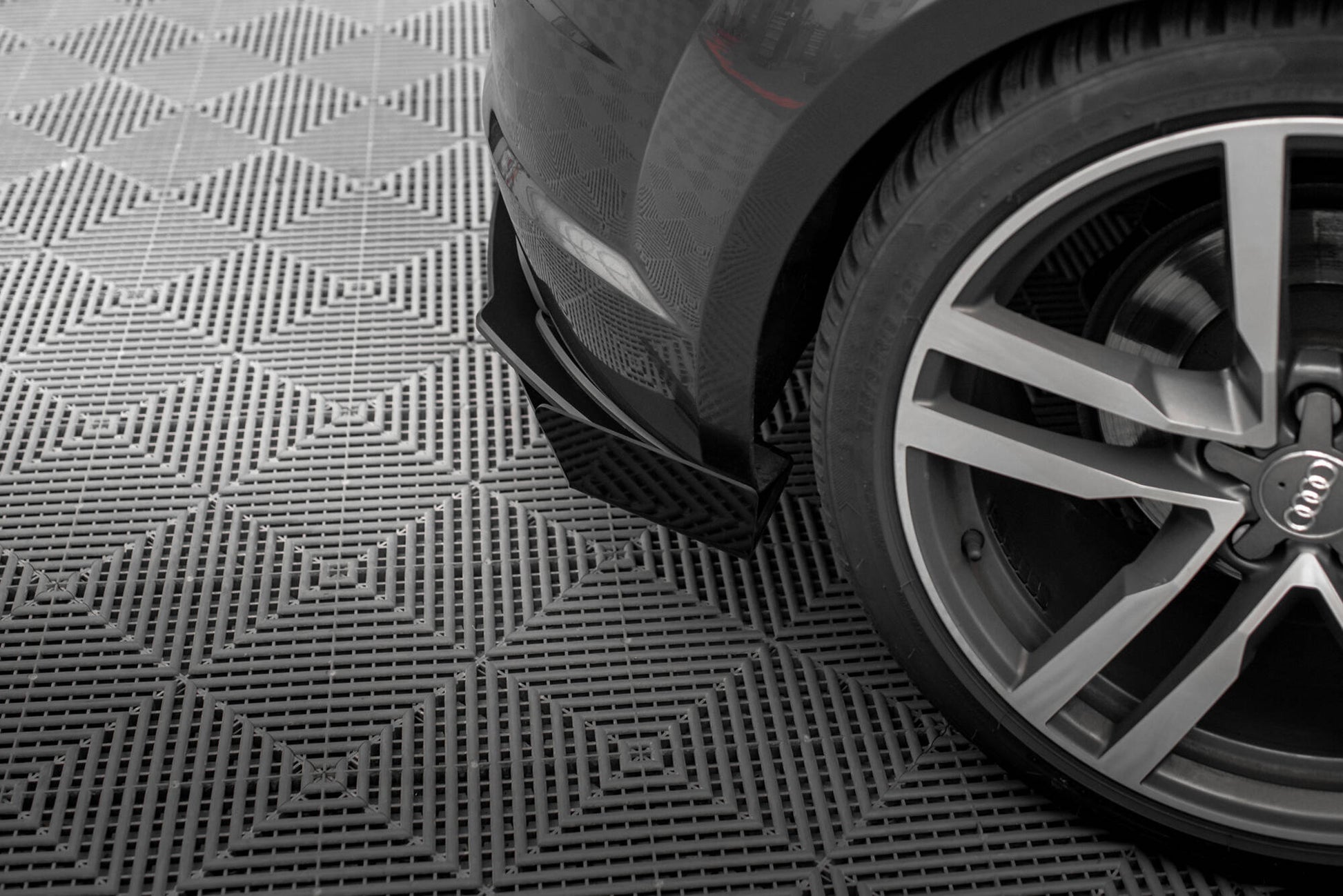 Maxton Street Pro Heck Ansatz Flaps Diffusor +Flaps für Audi TT S-Line 8S schwarz Hochglanz