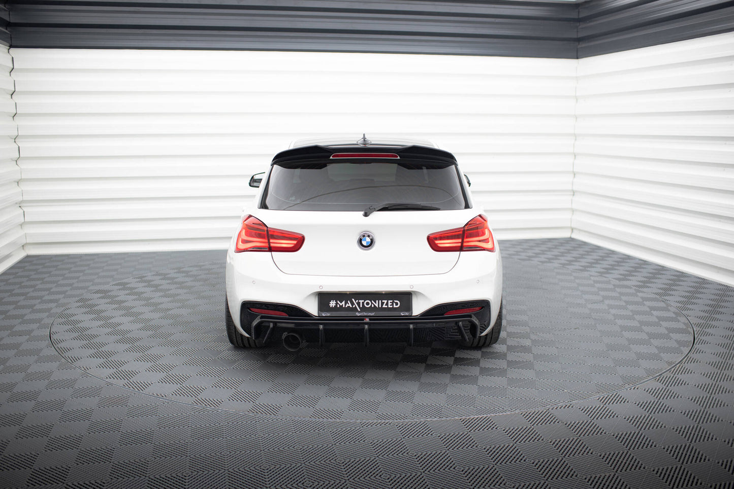 Maxton Diffusor Heck Ansatz für BMW 1er M-Paket F20 Facelift (Version mit einseitigem Einzelauspuff)