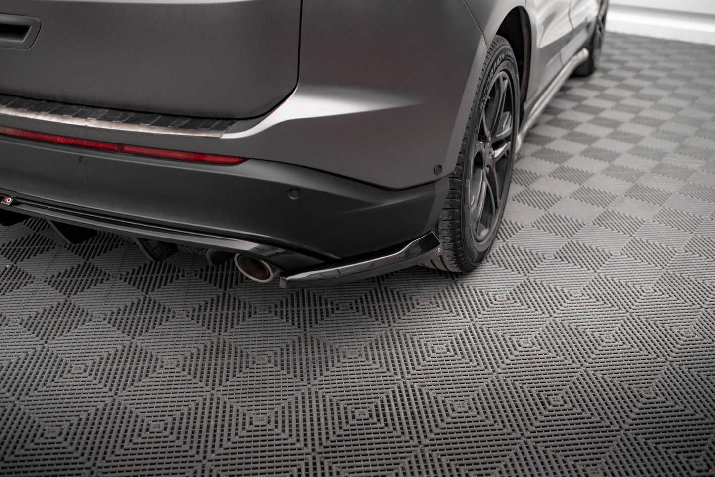 Maxton Heck Ansatz Flaps Diffusor V.2 für Ford Edge Mk2 schwarz Hochglanz