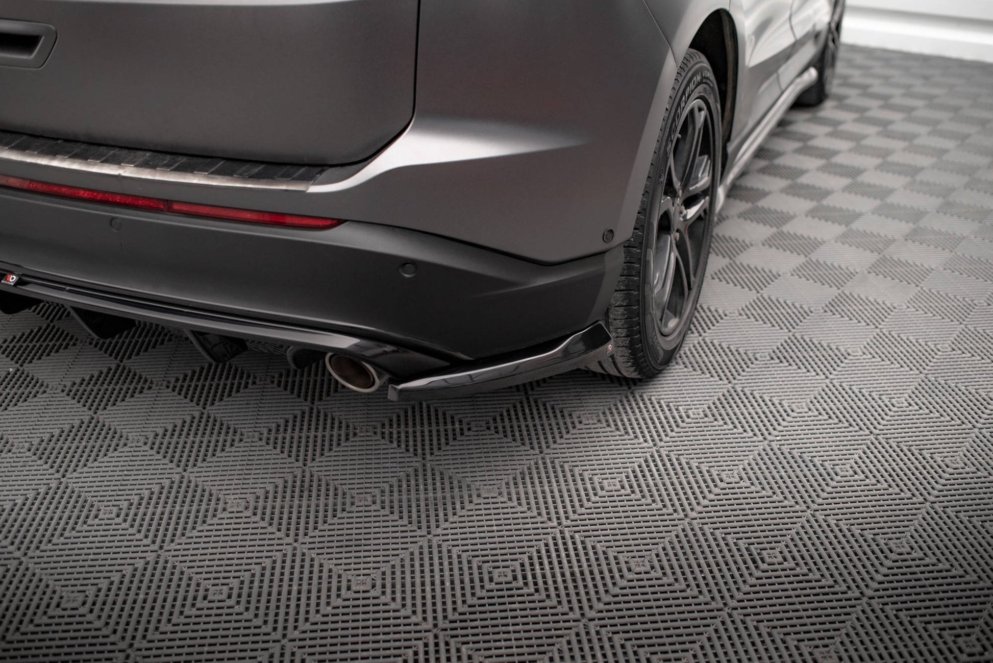 Maxton Heck Ansatz Flaps Diffusor V.2 für Ford Edge Mk2 schwarz Hochglanz