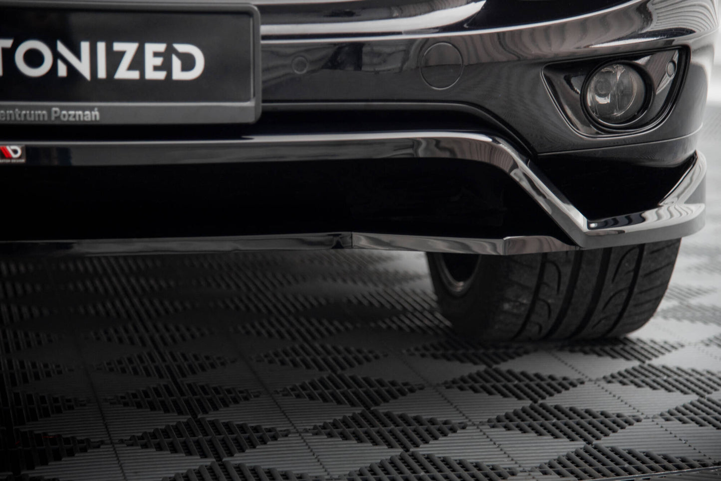 Maxton Front Ansatz für Porsche Cayenne Mk2 Facelift schwarz Hochglanz