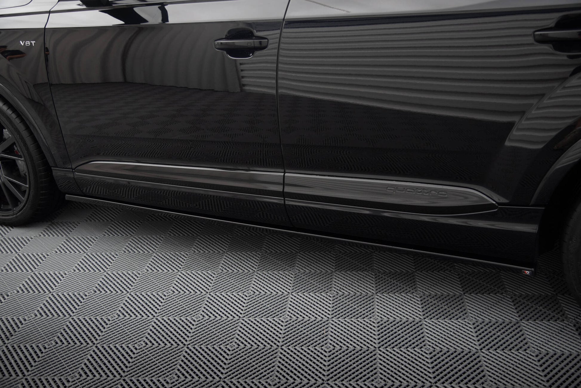 Maxton Seitenschweller Ansatz für V.2 für Audi SQ7 / Q7 S-Line Mk2 schwarz Hochglanz