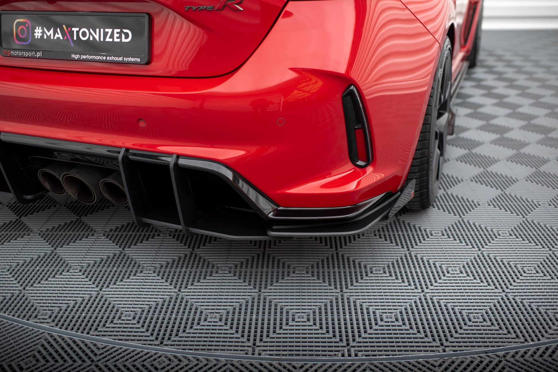 Maxton Street Pro Heck Ansatz Flaps Diffusor +Flaps für Honda Civic Type-R Mk 11 schwarz Hochglanz