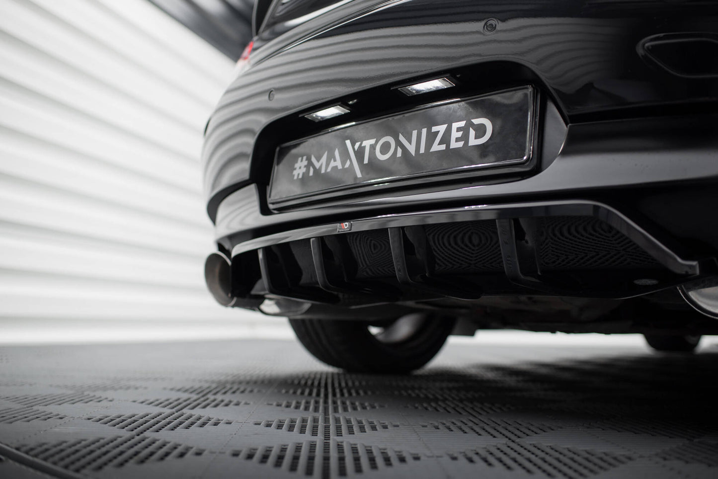 Maxton Mittlerer Diffusor Heck Ansatz DTM Look für BMW Z4 M-Paket E89 Facelift schwarz Hochglanz