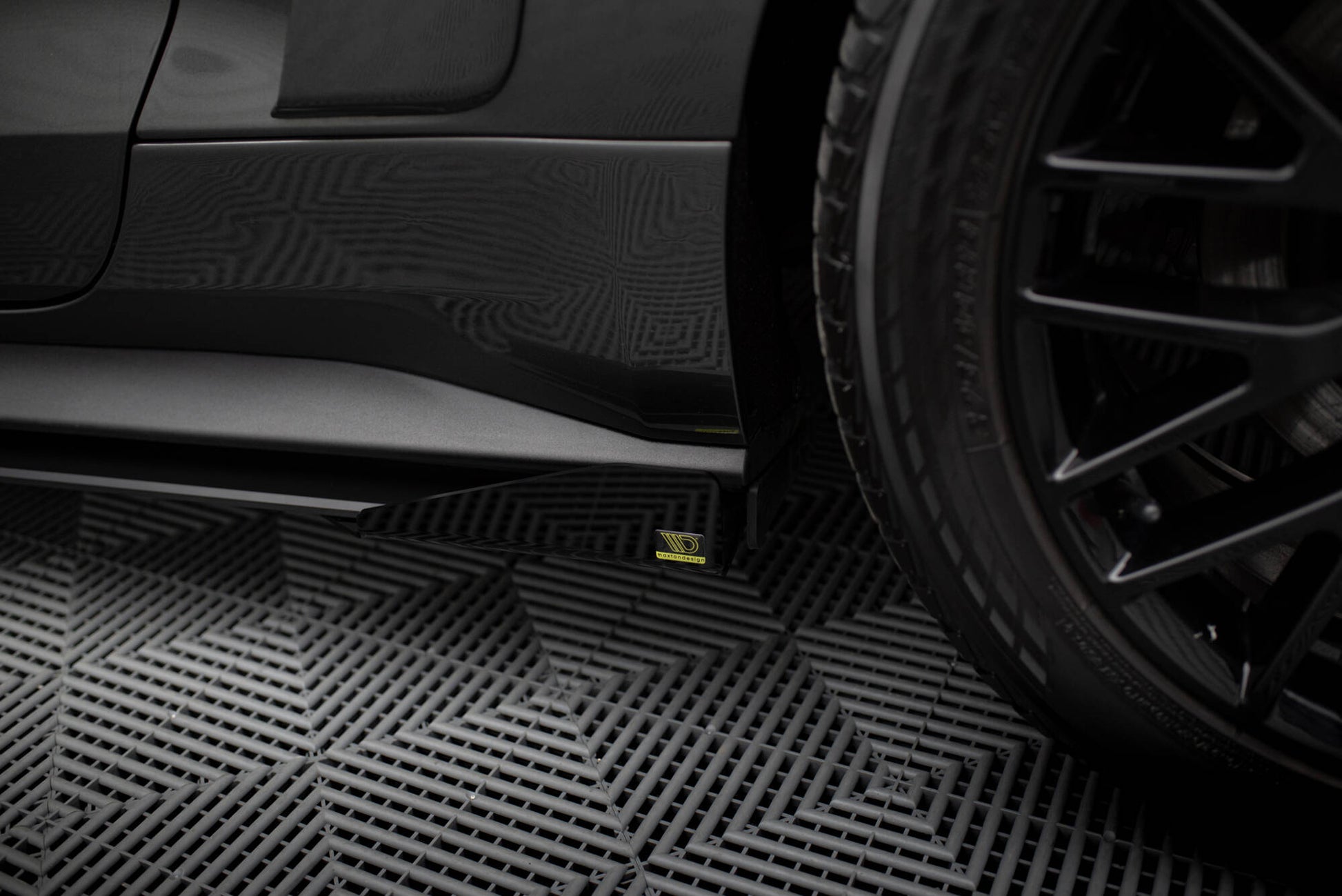 Maxton Street Pro Seitenschweller Ansatz für + Flaps Ford Mustang GT Mk6  schwarz Hochglanz