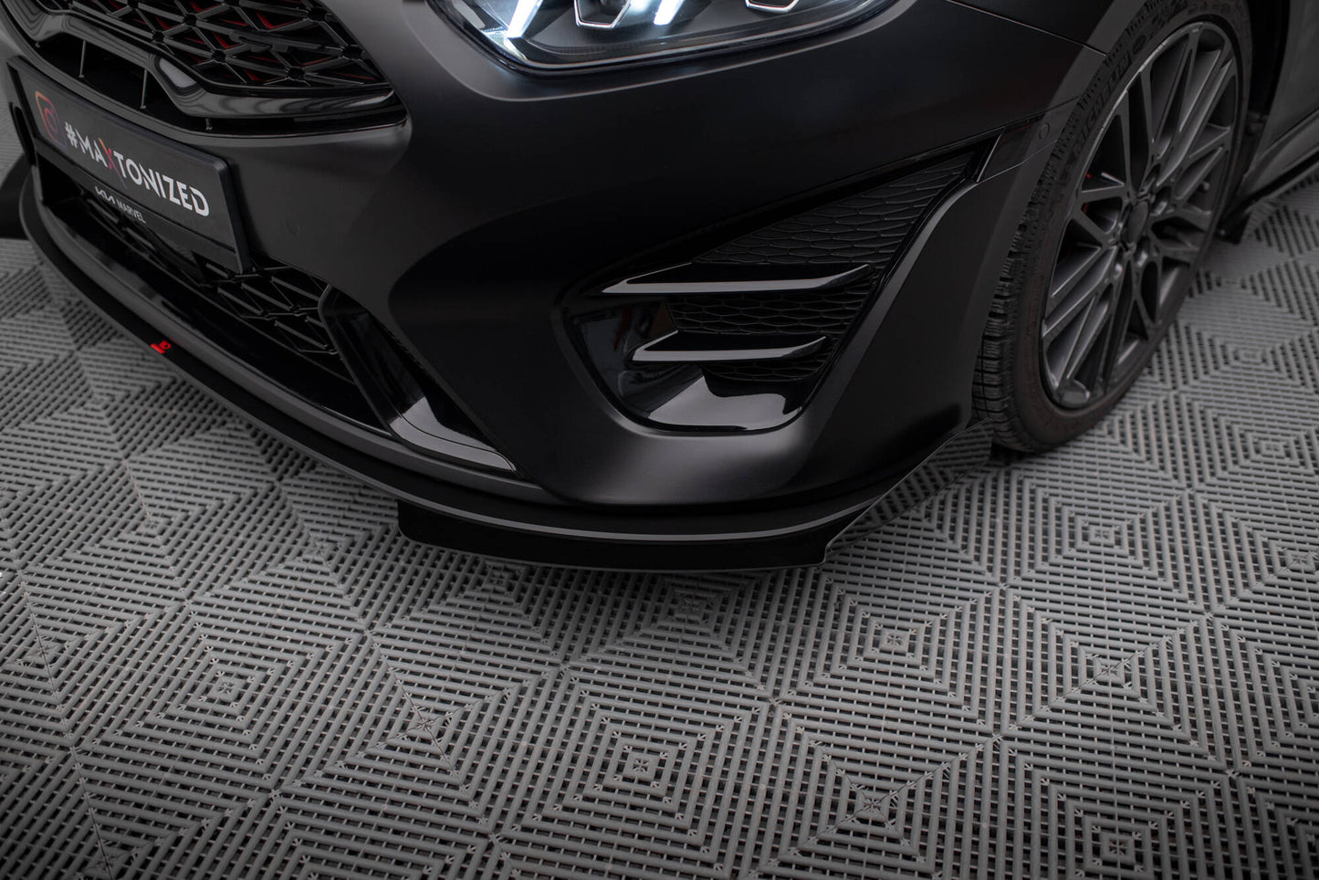 Maxton Front Flaps Kia Proceed GT Mk1 Facelift / Ceed GT Mk3 Facelift  schwarz Hochglanz