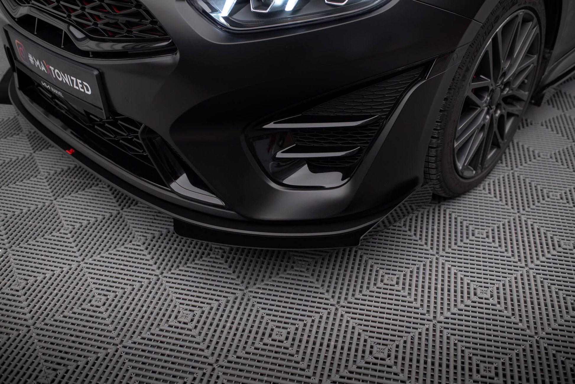 Maxton Front Flaps Kia Proceed GT Mk1 Facelift / Ceed GT Mk3 Facelift  schwarz Hochglanz