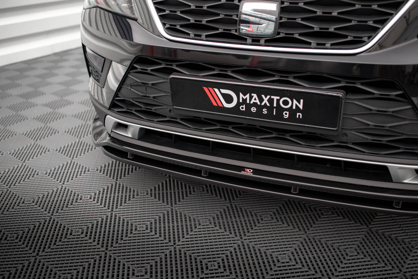 Maxton Front Ansatz für Seat Ateca Mk1 schwarz Hochglanz