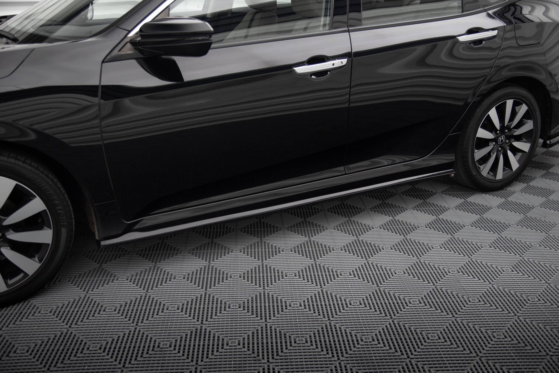 Maxton Seitenschweller Ansatz für Honda Civic Mk10 schwarz Hochglanz