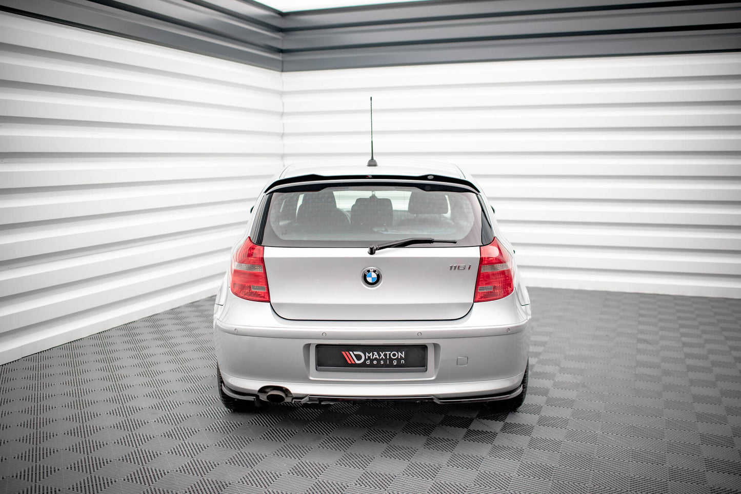 Maxton Spoiler CAP V.2 für BMW 1er E81 Facelift schwarz Hochglanz