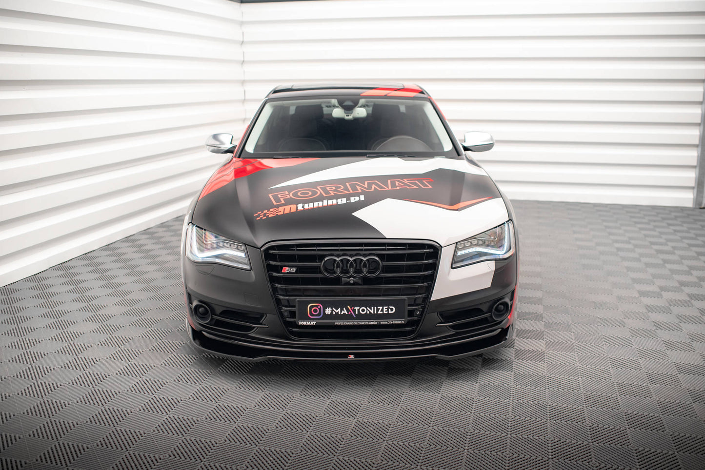 Maxton Front Ansatz V.1 für Audi S8 D4 schwarz Hochglanz