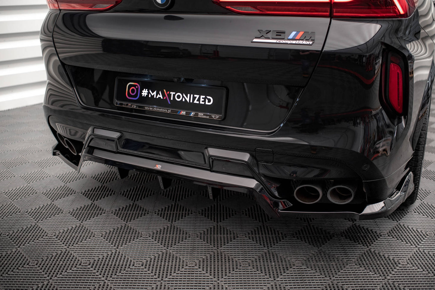 Maxton Mittlerer Diffusor Heck Ansatz DTM Look für BMW X6 M F96 schwarz Hochglanz