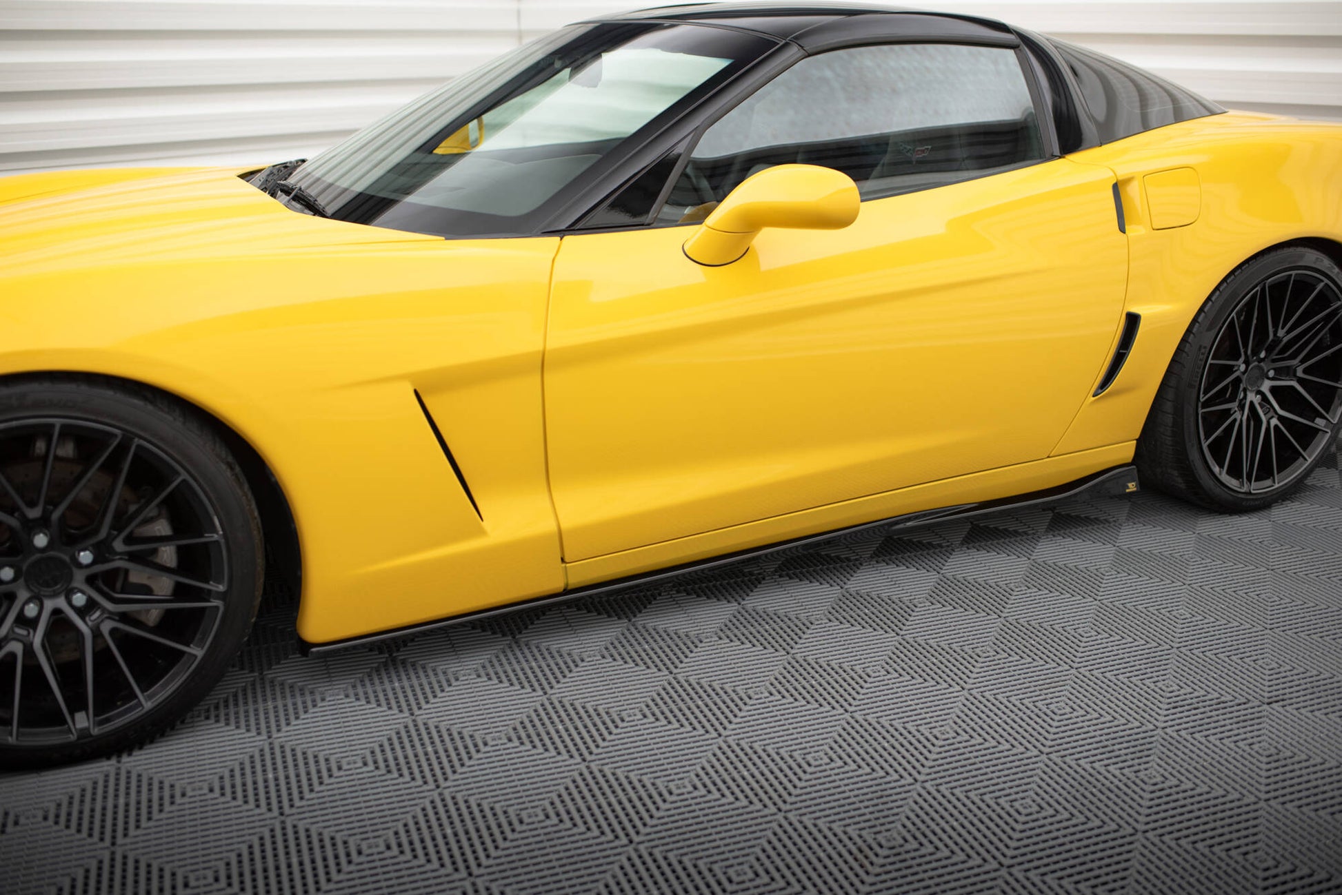 Maxton Seitenschweller Ansatz für Chevrolet Corvette C6 schwarz Hochglanz