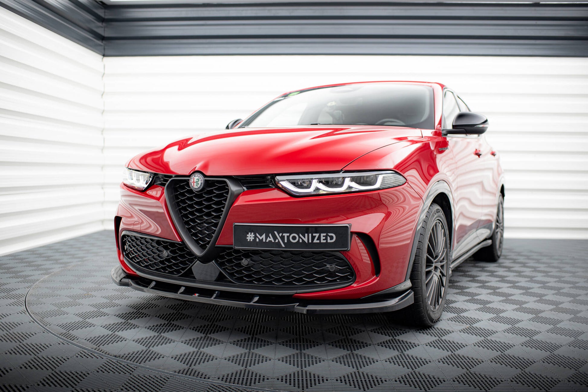 Maxton Front Ansatz V.2 für Alfa Romeo Tonale Mk1 schwarz Hochglanz