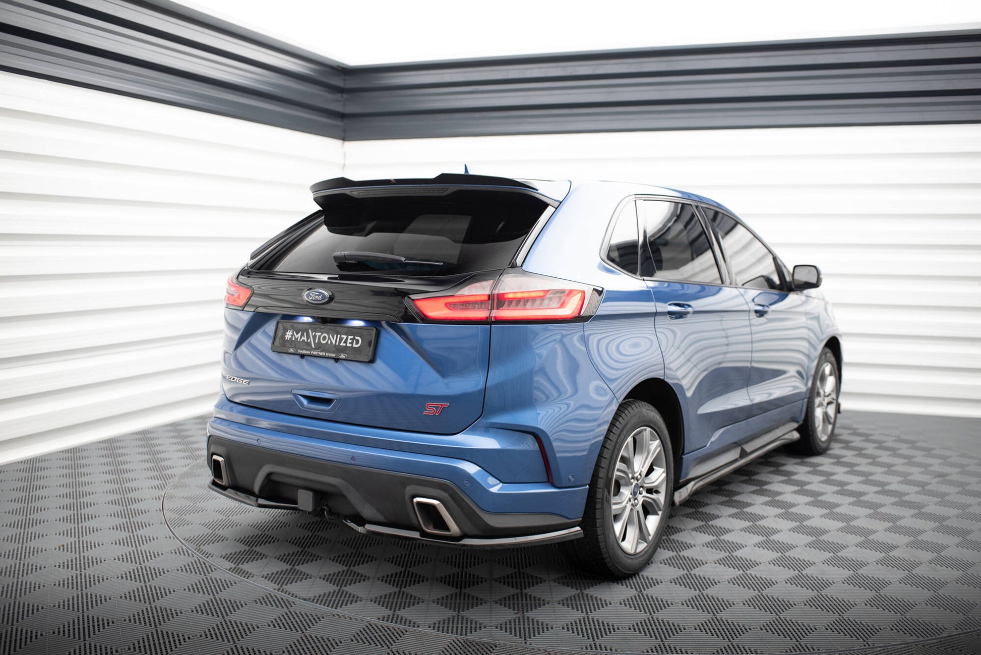 Maxton Heck Ansatz Flaps Diffusor für Ford Edge ST Mk2  schwarz Hochglanz