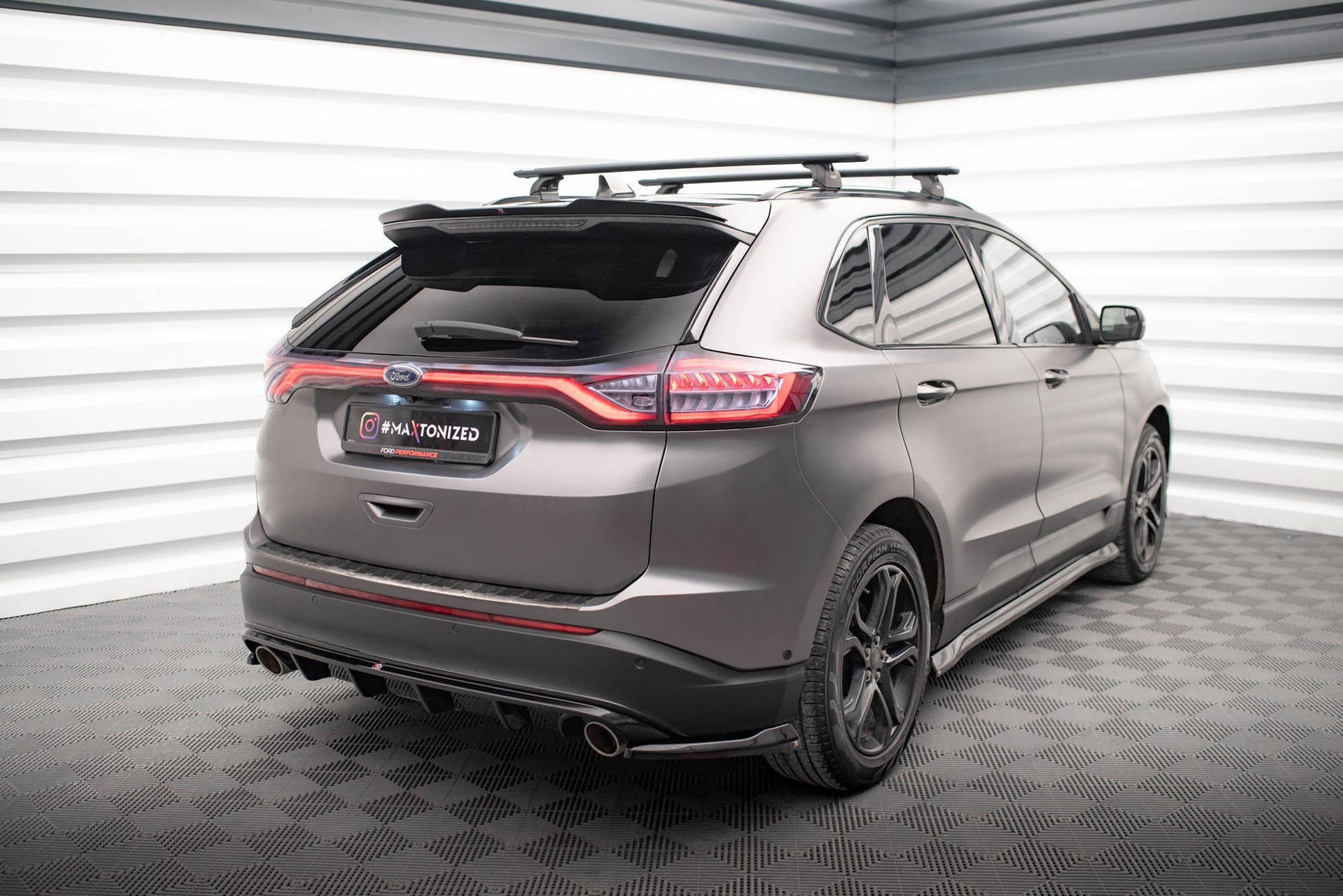 Maxton Spoiler CAP für Ford Edge Mk2 schwarz Hochglanz