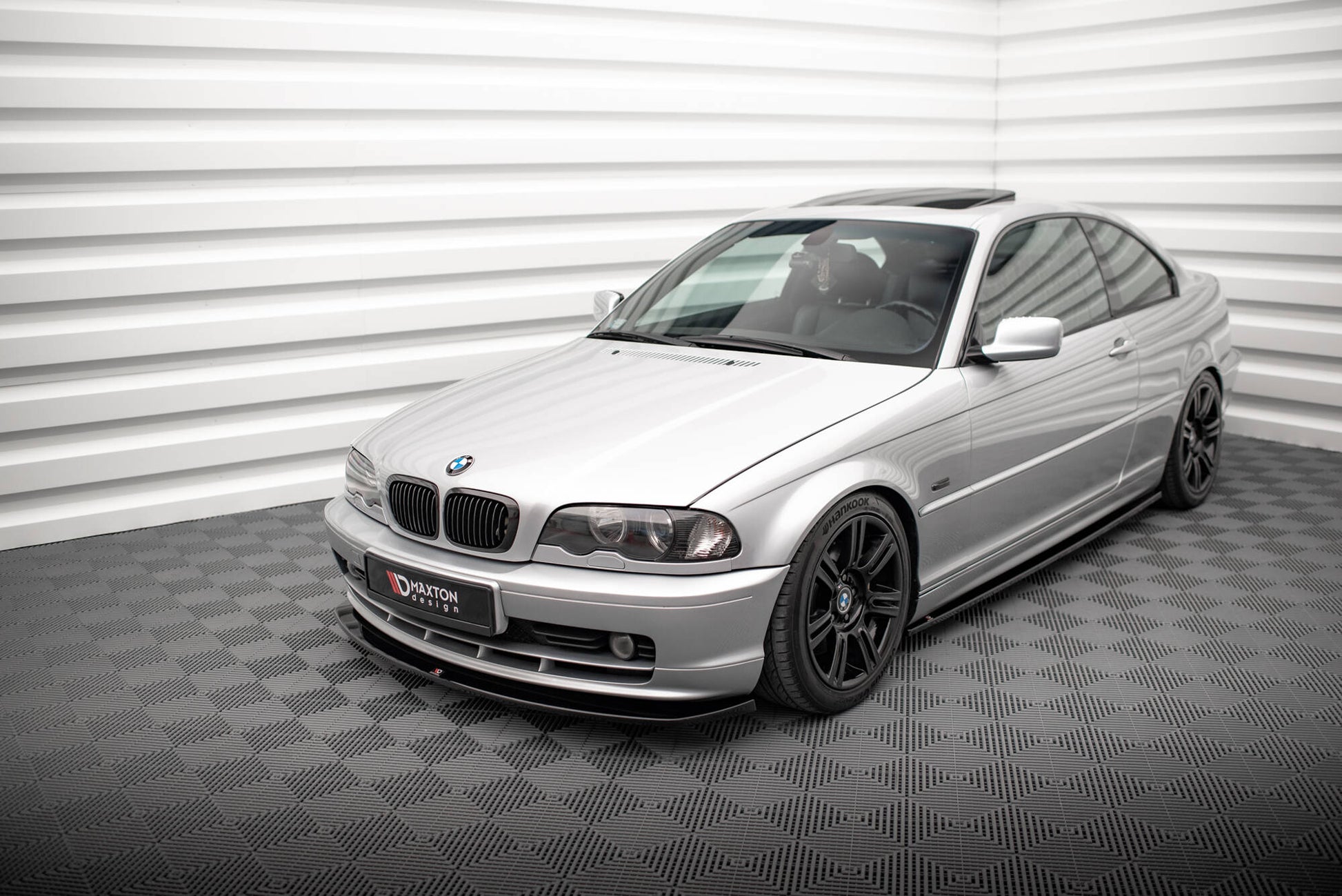 Maxton Front Ansatz V.2 für BMW 3er Coupe E46 schwarz Hochglanz