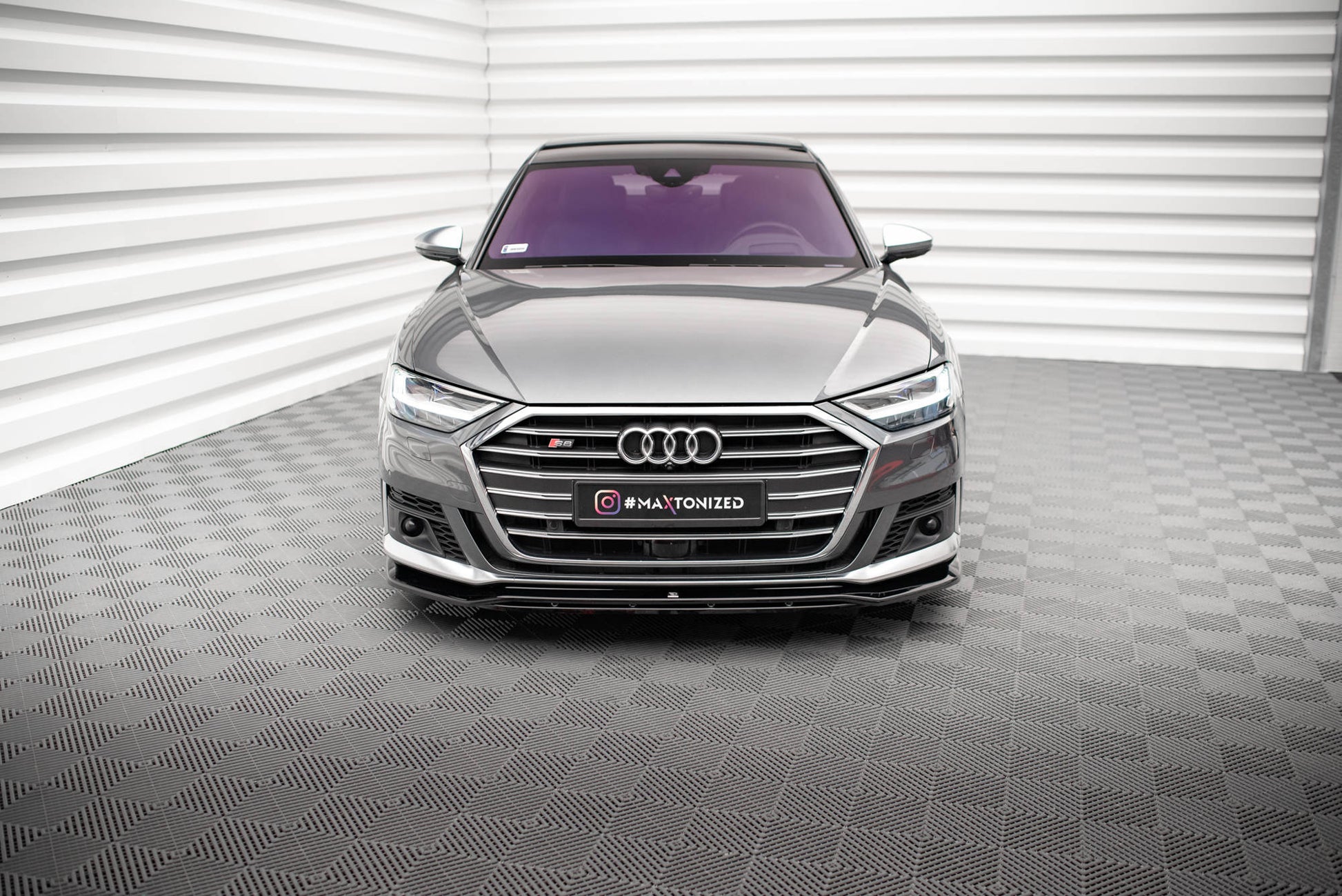Maxton Front Ansatz V.1 für Audi S8 / A8 S-Line D5 schwarz Hochglanz