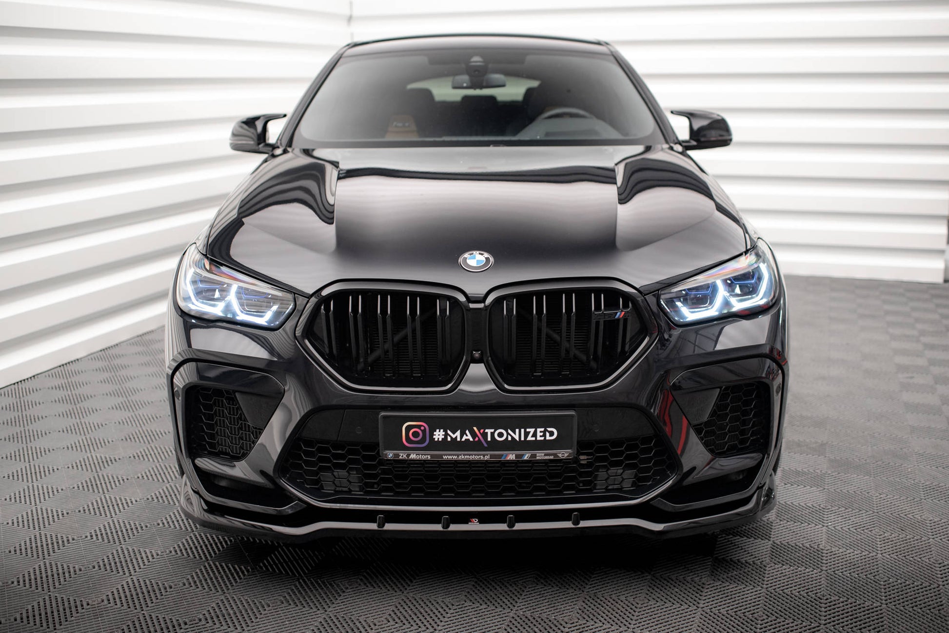 Maxton Front Ansatz V.1 für BMW X6 M F96 schwarz Hochglanz