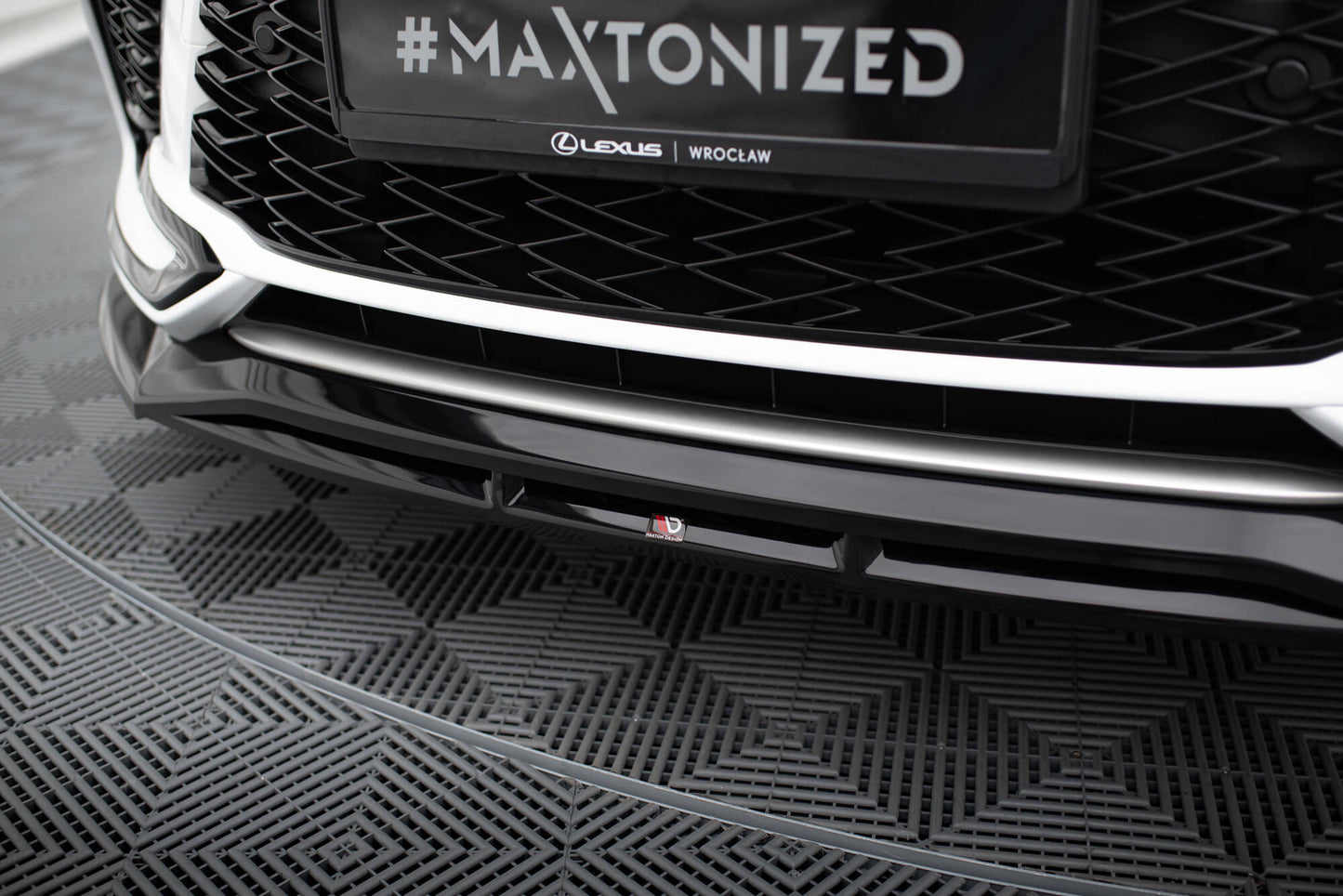 Maxton Front Ansatz für Lexus RX F-Sport Mk5 schwarz Hochglanz