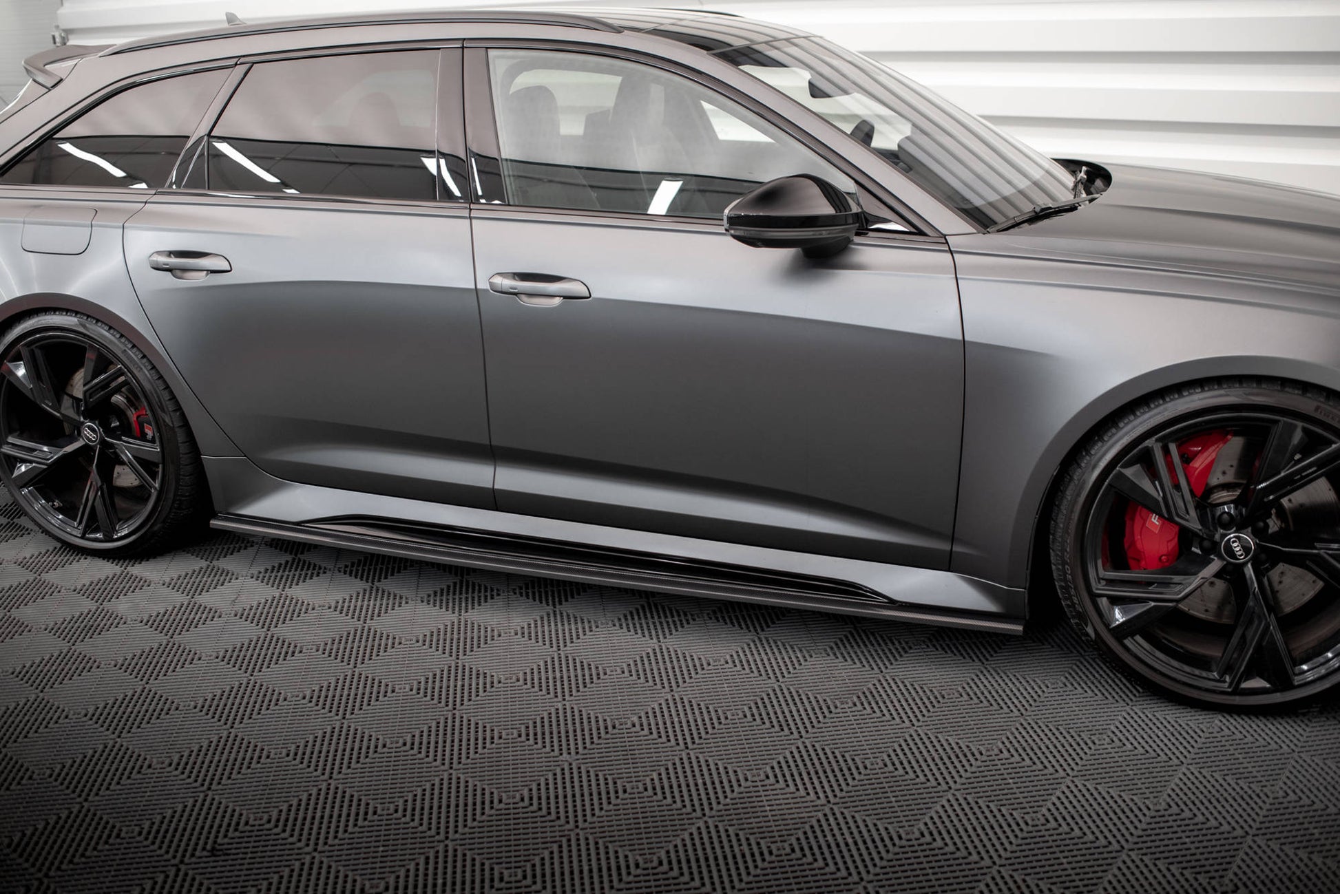 Maxton Carbon Fiber Seitenschweller Audi RS6 C8 / RS7 C8