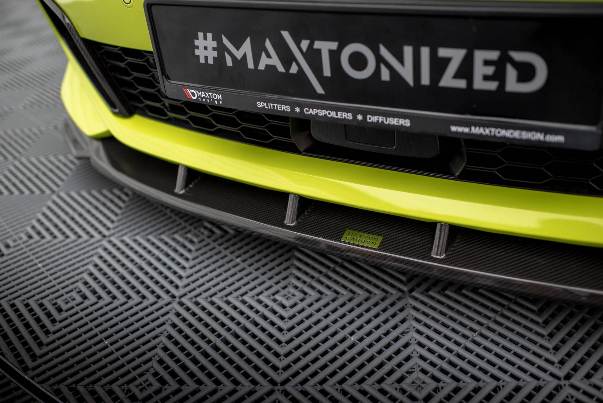 Maxton Carbon Fiber Front Ansatz für BMW 1er F40 M-Paket / M135i