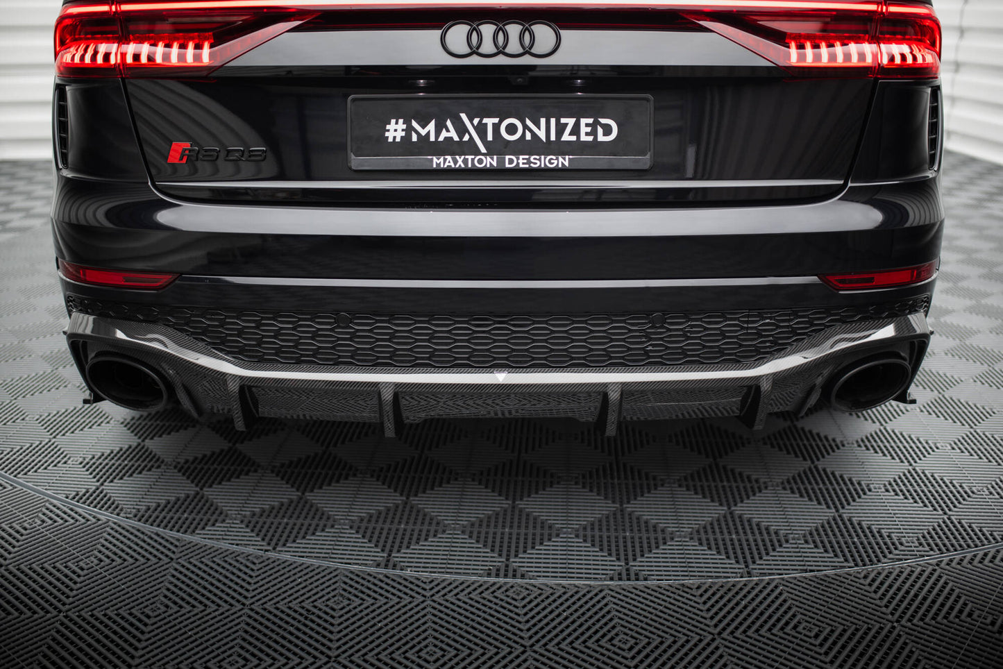 Maxton Carbon Fiber Diffusor Heck Ansatz für Audi RSQ8 Mk1