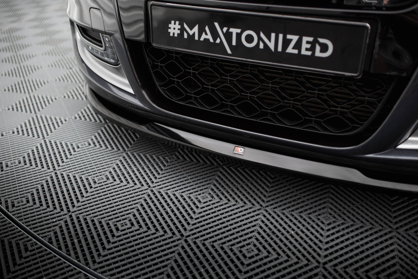 Maxton Front Ansatz V.2 für Renault Megane GT Mk3 Facelift schwarz Hochglanz