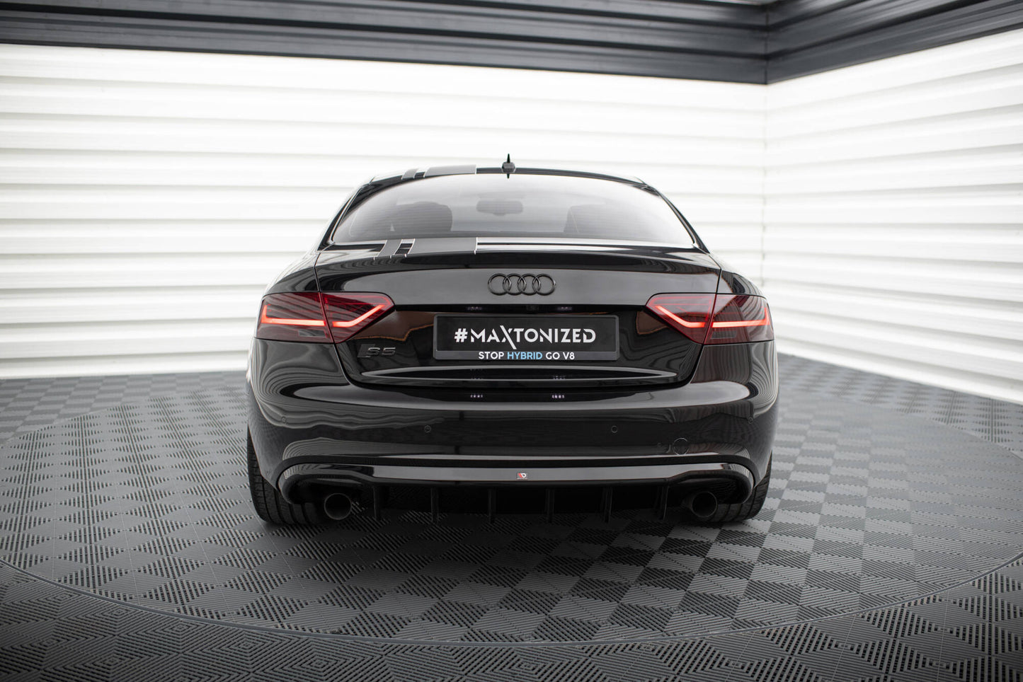Maxton Diffusor Heck Ansatz für Audi A5 Coupe / Cabrio S-Line 8T (Version mit Einzelauspuff auf beiden Seiten)