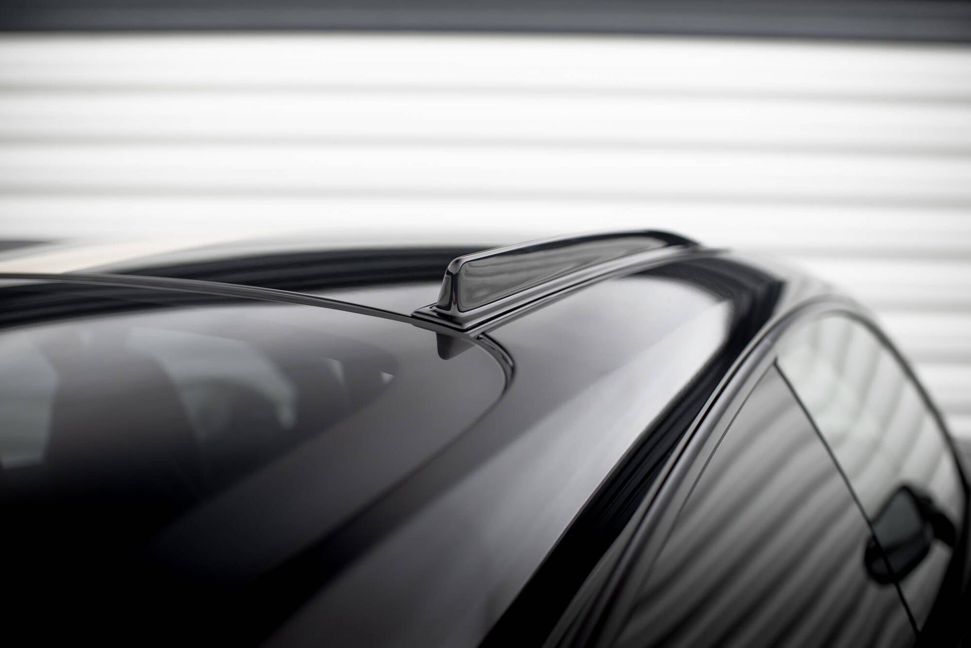 Maxton Kurze Dachschienen Porsche 911 992 GT3 schwarz Hochglanz