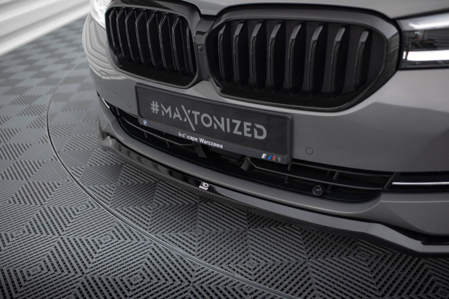 Maxton Front Ansatz V.2 für BMW 5er G30 / G31 Facelift schwarz Hochglanz
