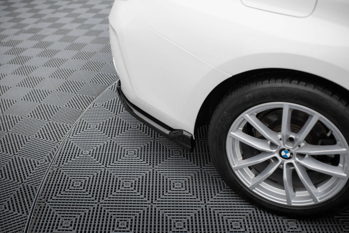 Maxton Heck Ansatz Flaps Diffusor für BMW 3er Limousine / Touring G20 / G21 Facelift schwarz Hochglanz