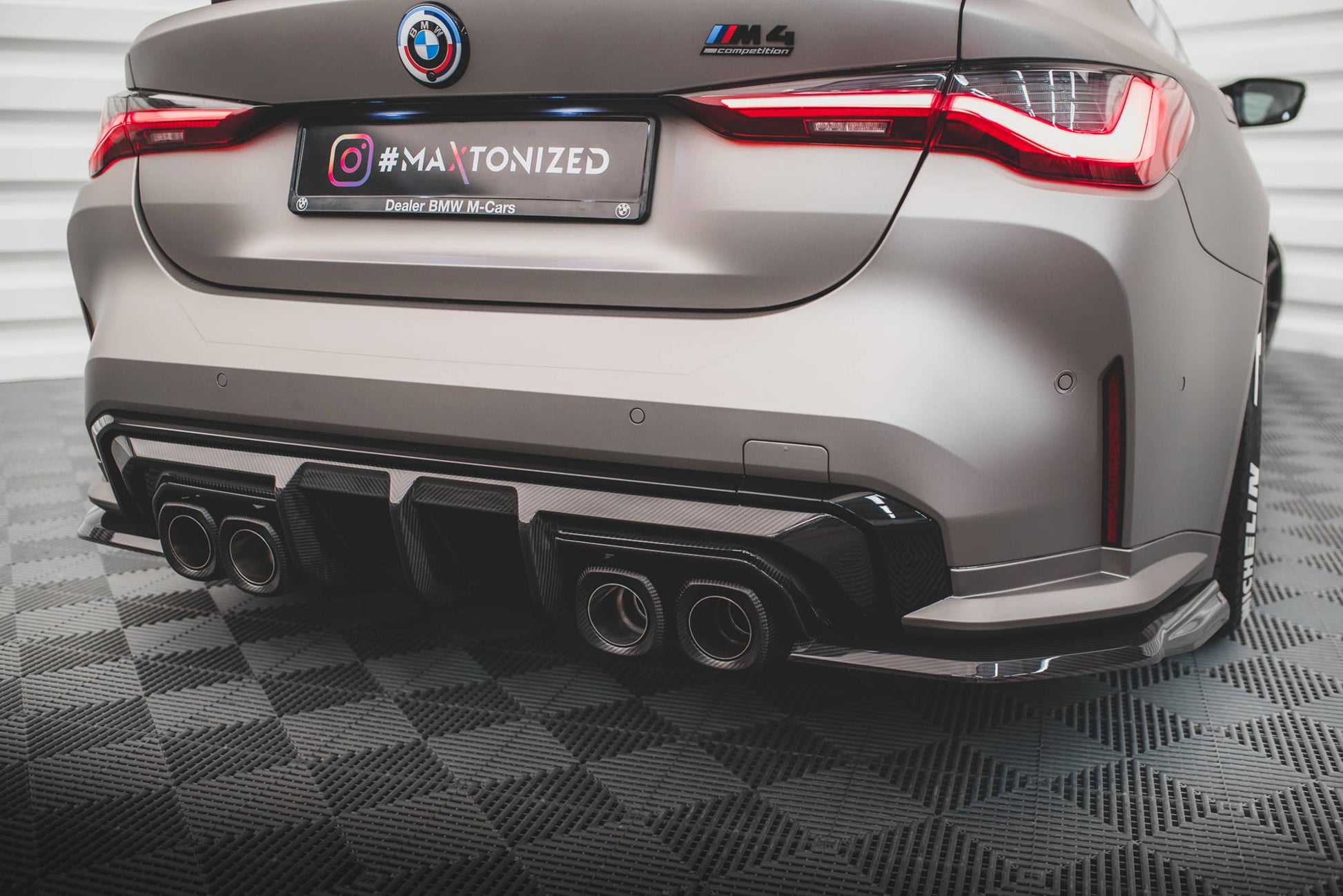 Maxton Carbon Fiber Heck Ansatz Flaps Diffusor für BMW M4 G82