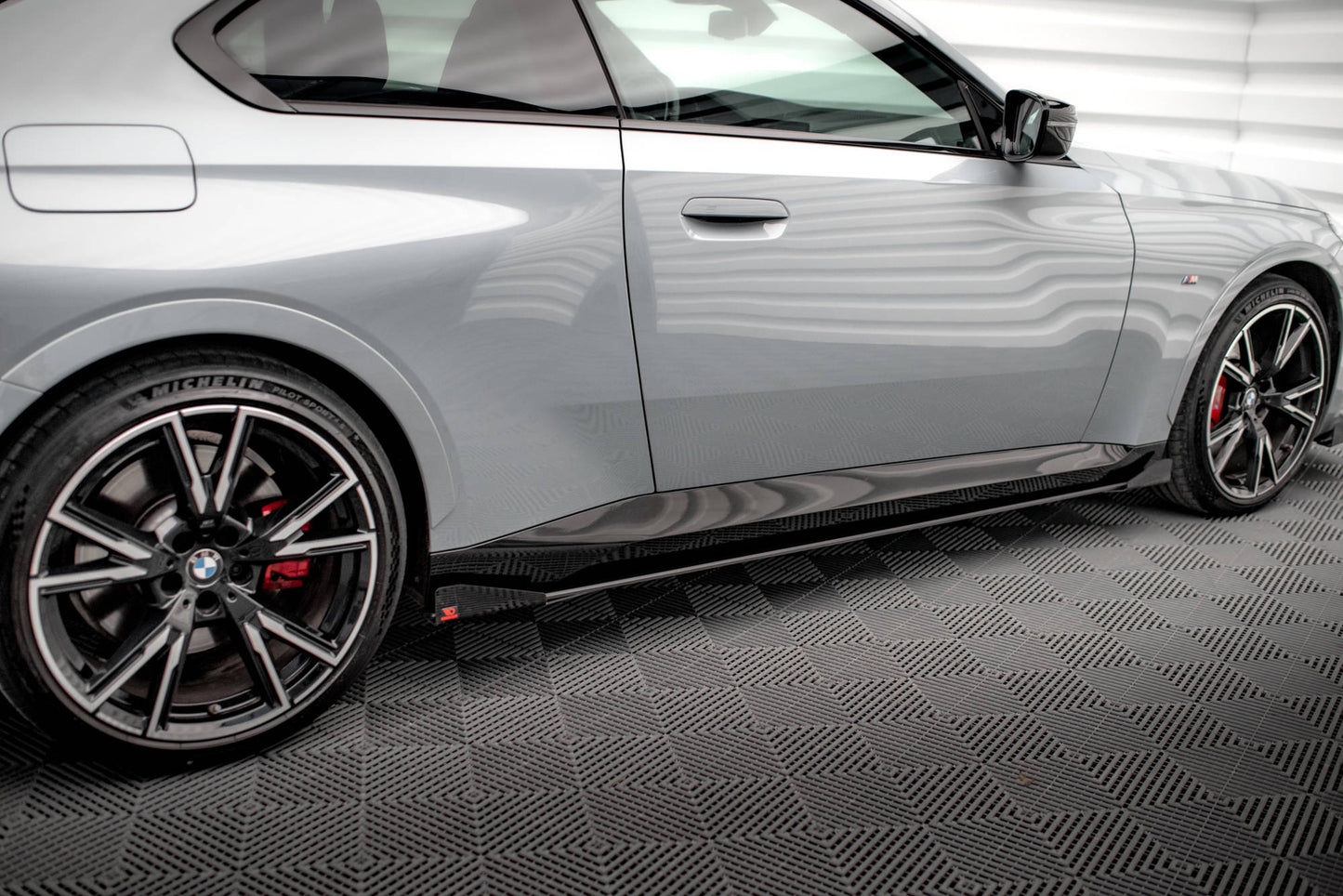 Maxton Side Flaps BMW 2 Coupe M-Paket / M240i G42 schwarz Hochglanz