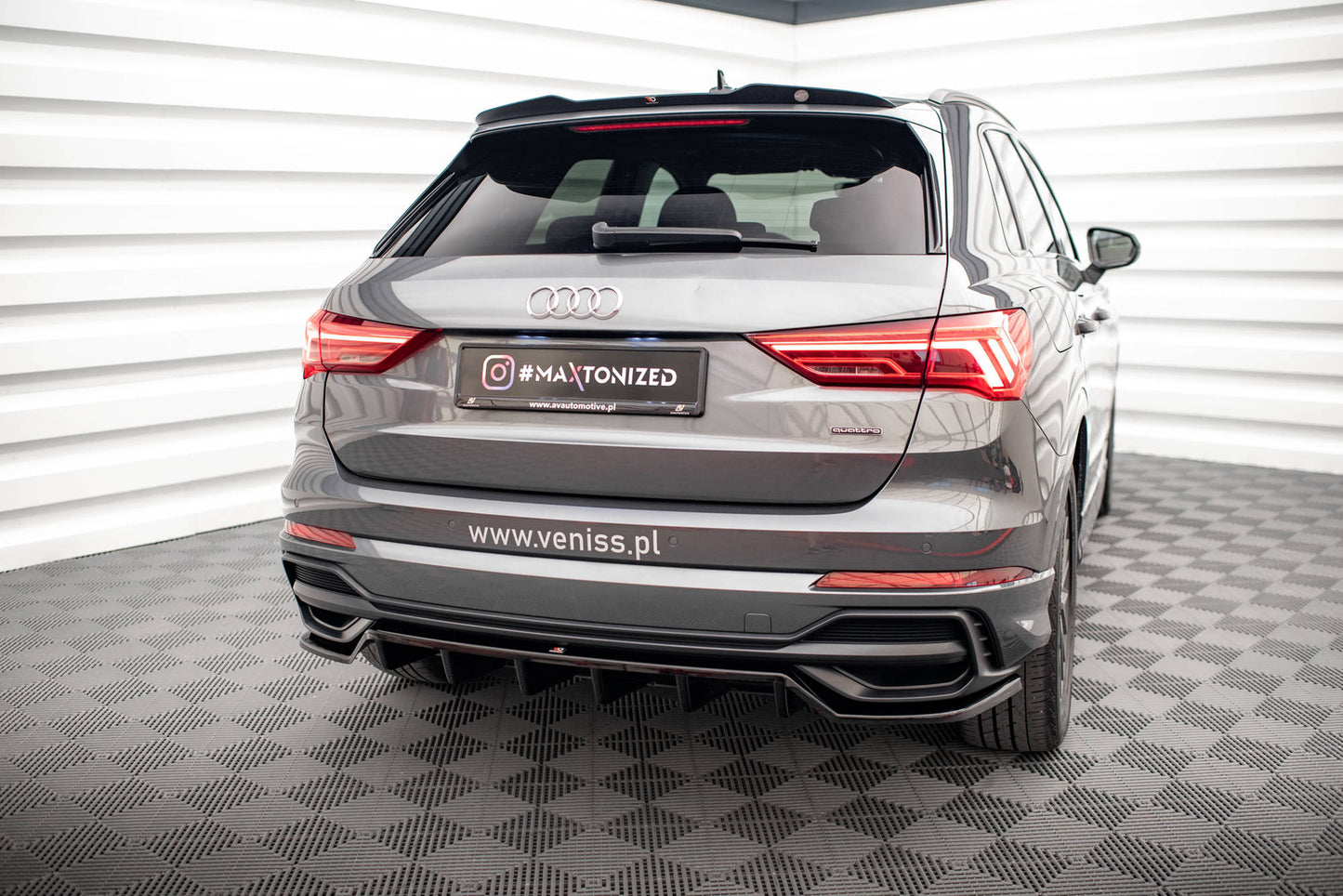Maxton Spoiler CAP für Audi Q3 S-Line F3 schwarz Hochglanz